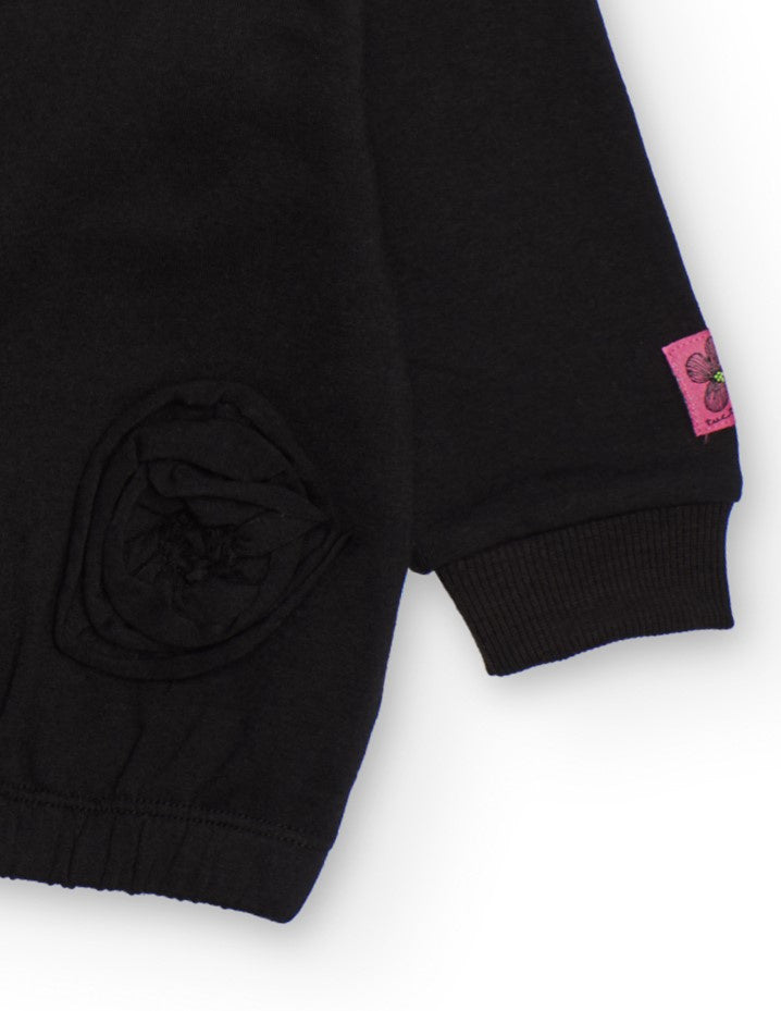 Sudadera niña en negro con apliques circulares en relieve
