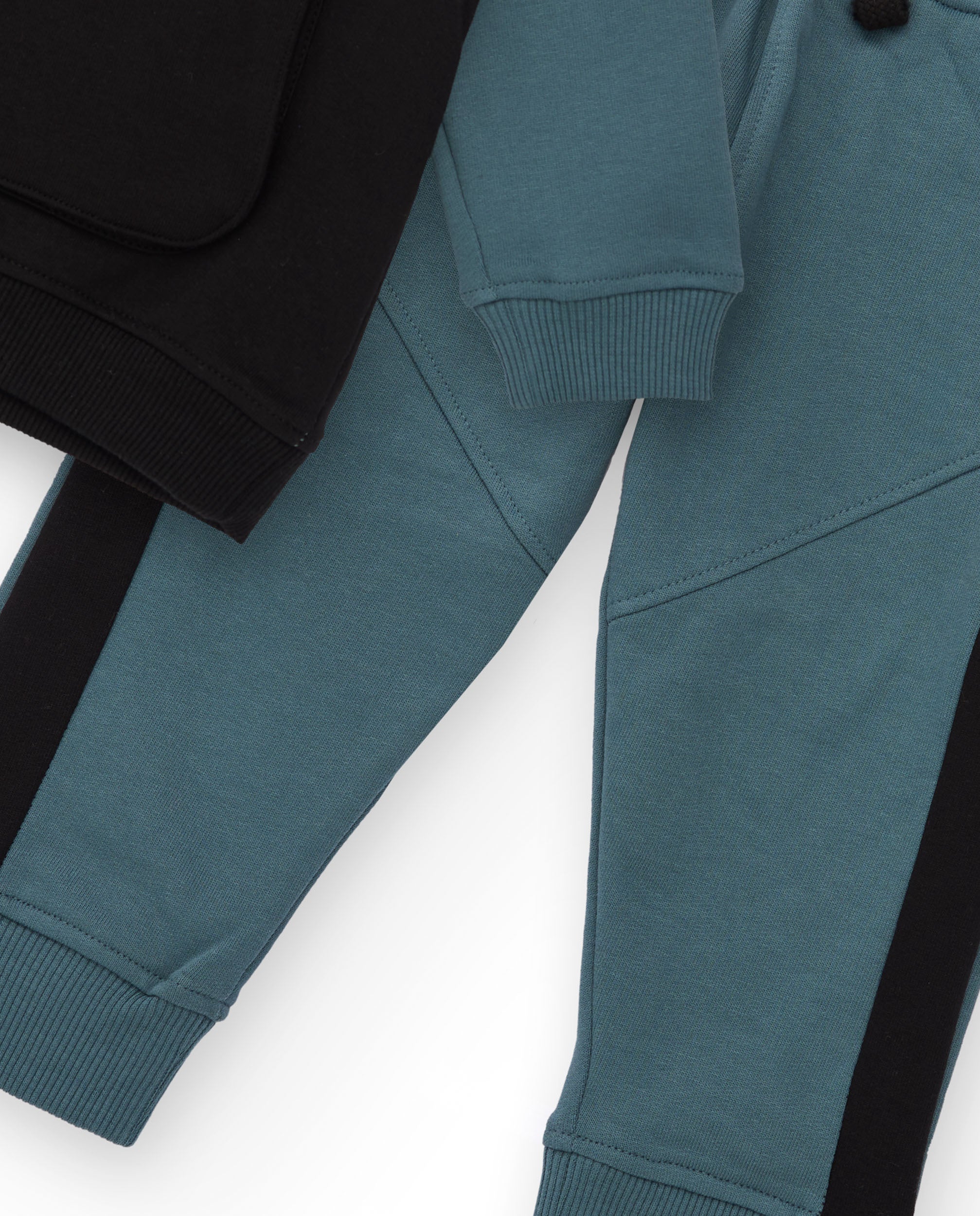 Conjunto de sudadera con capucha y pantalón para niño