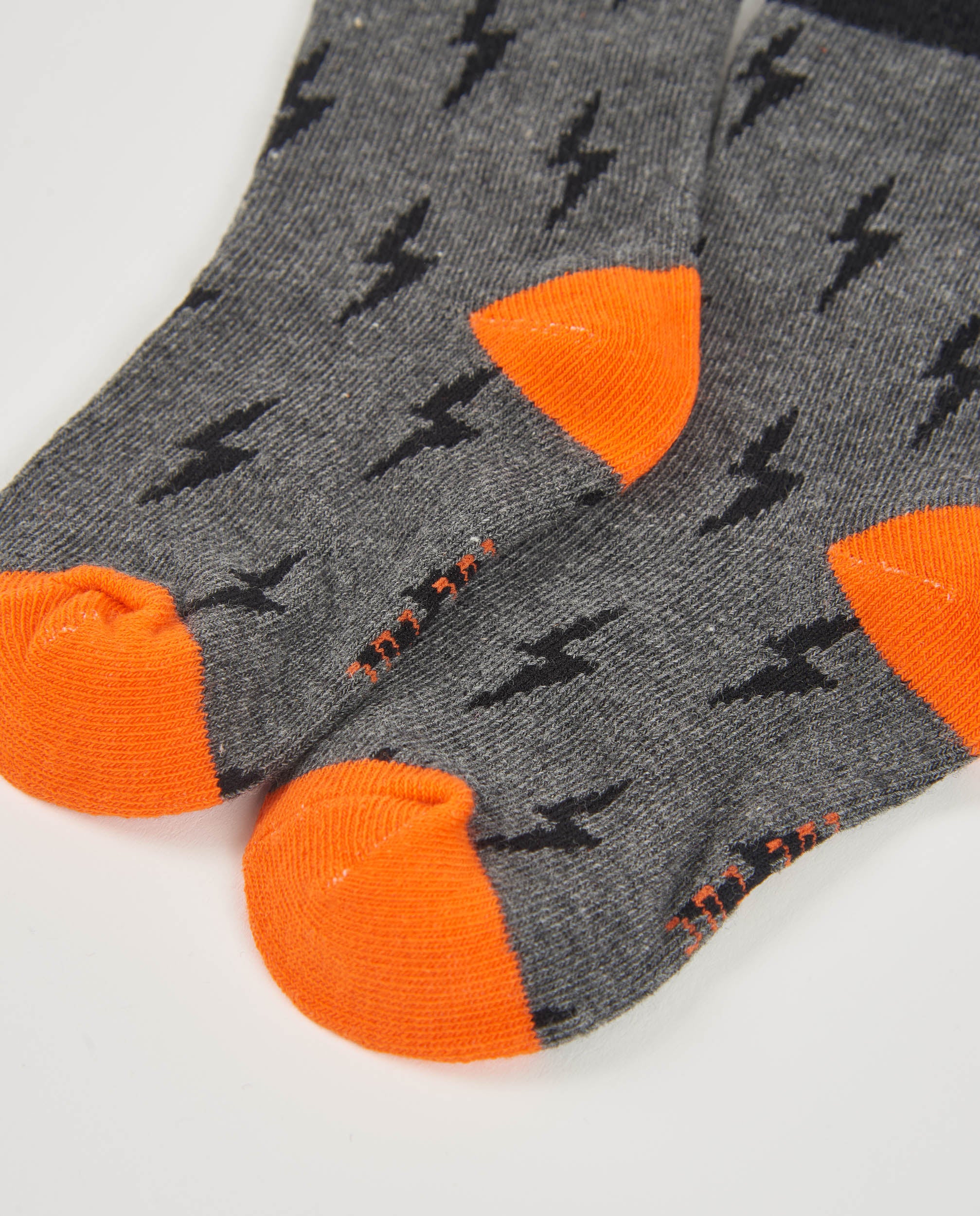 Pack de calcetines de niño en gris con estampado de rayos y osos