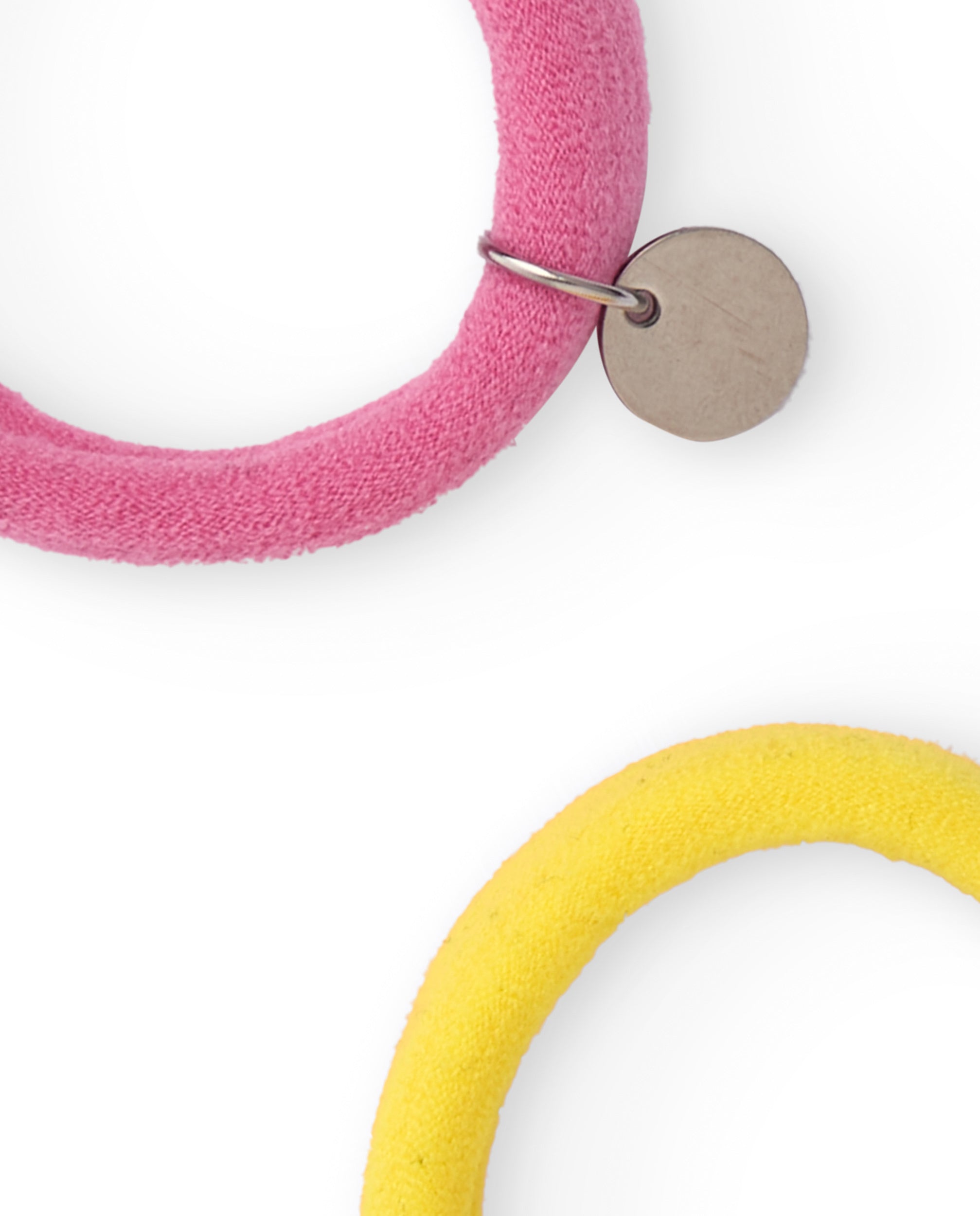 Coleteros para niña en colores surtidos con dije metálico