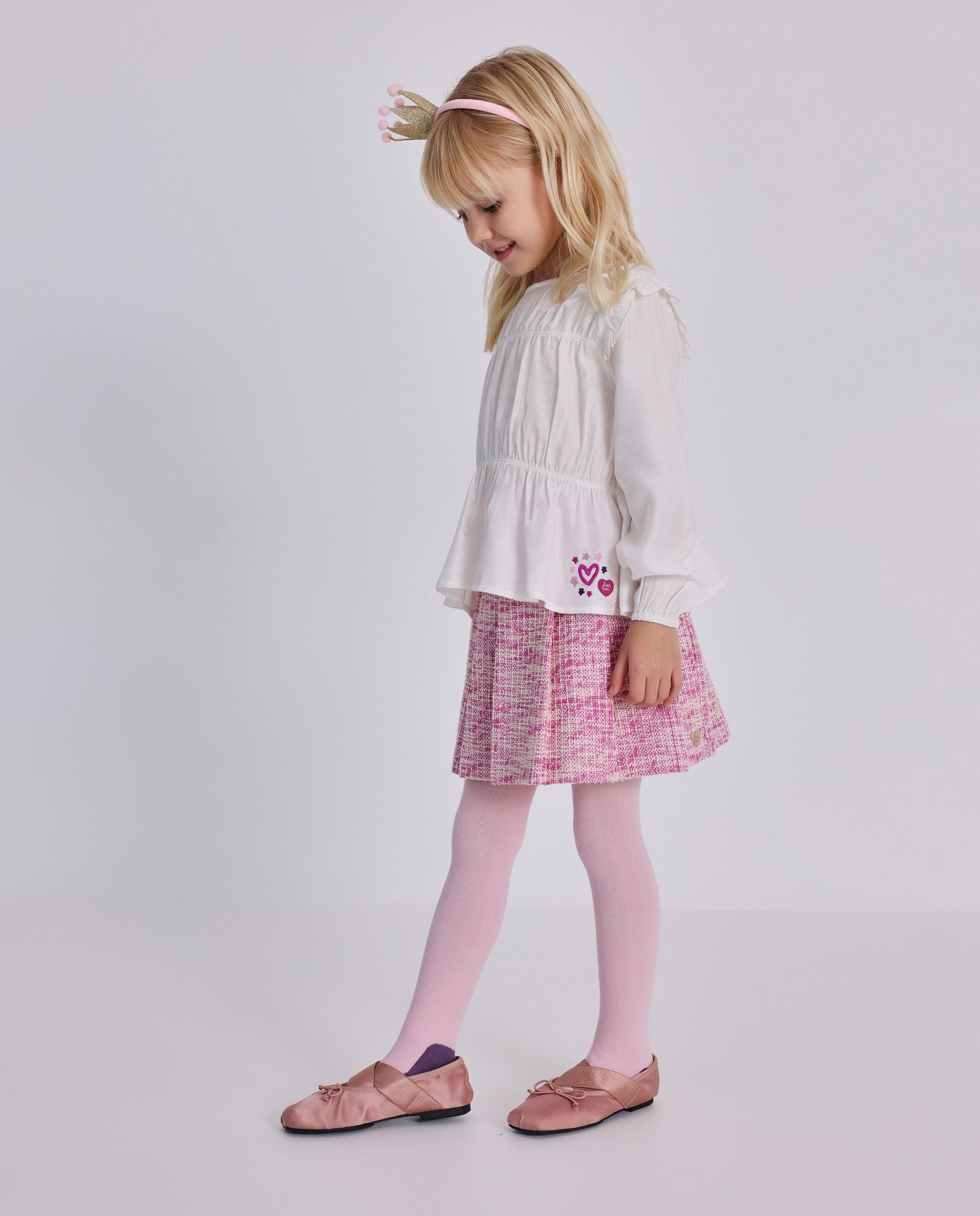 Blusa de manga larga para niña color blanco con detalle de