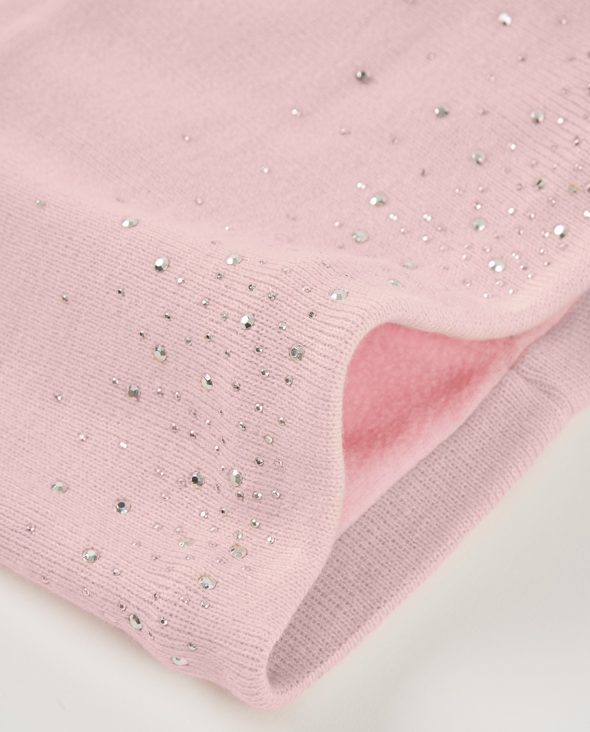 Set de niña con gorro rosa y braga de cuello con detalles de