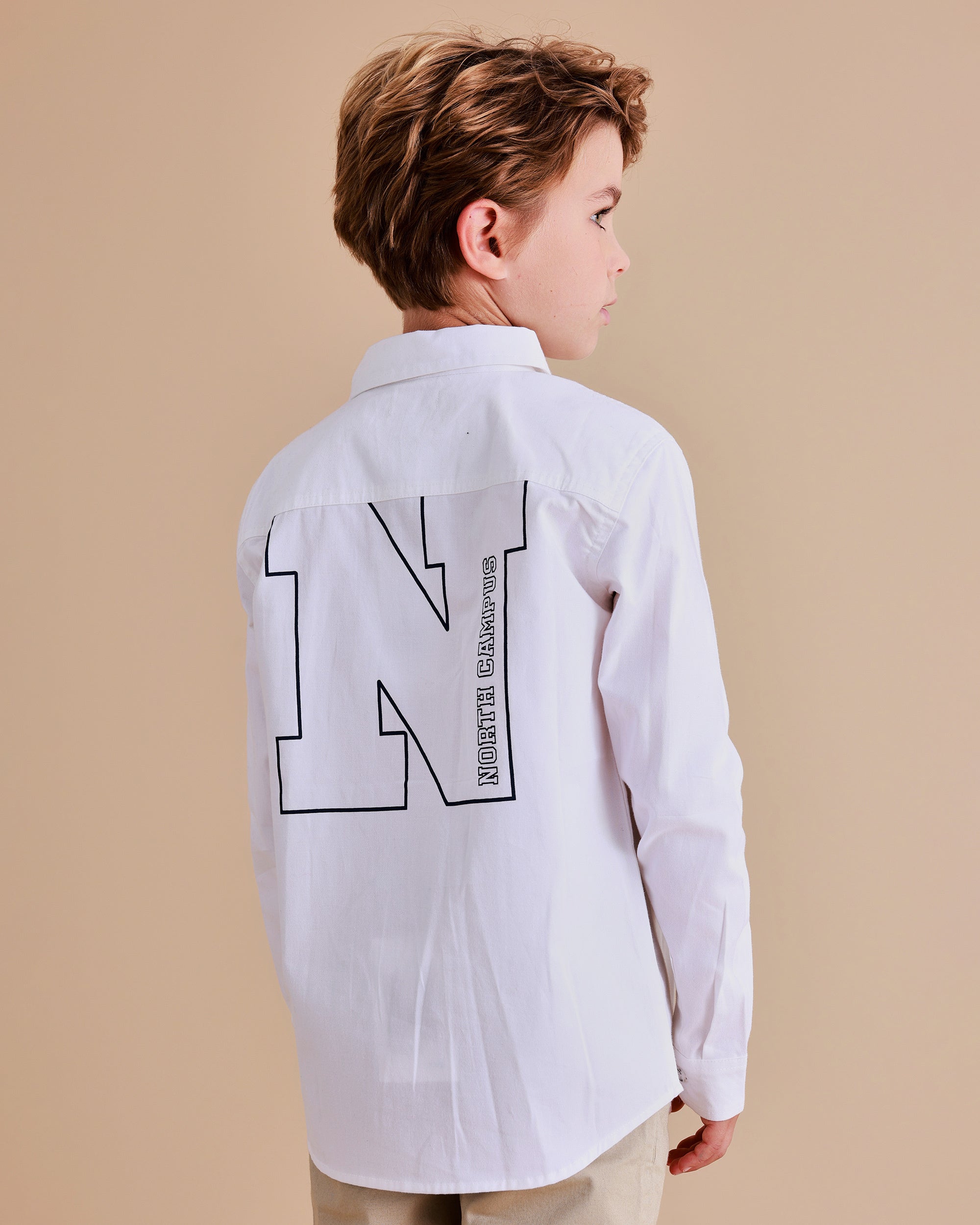 White long-sleeve shirt for boys with back print