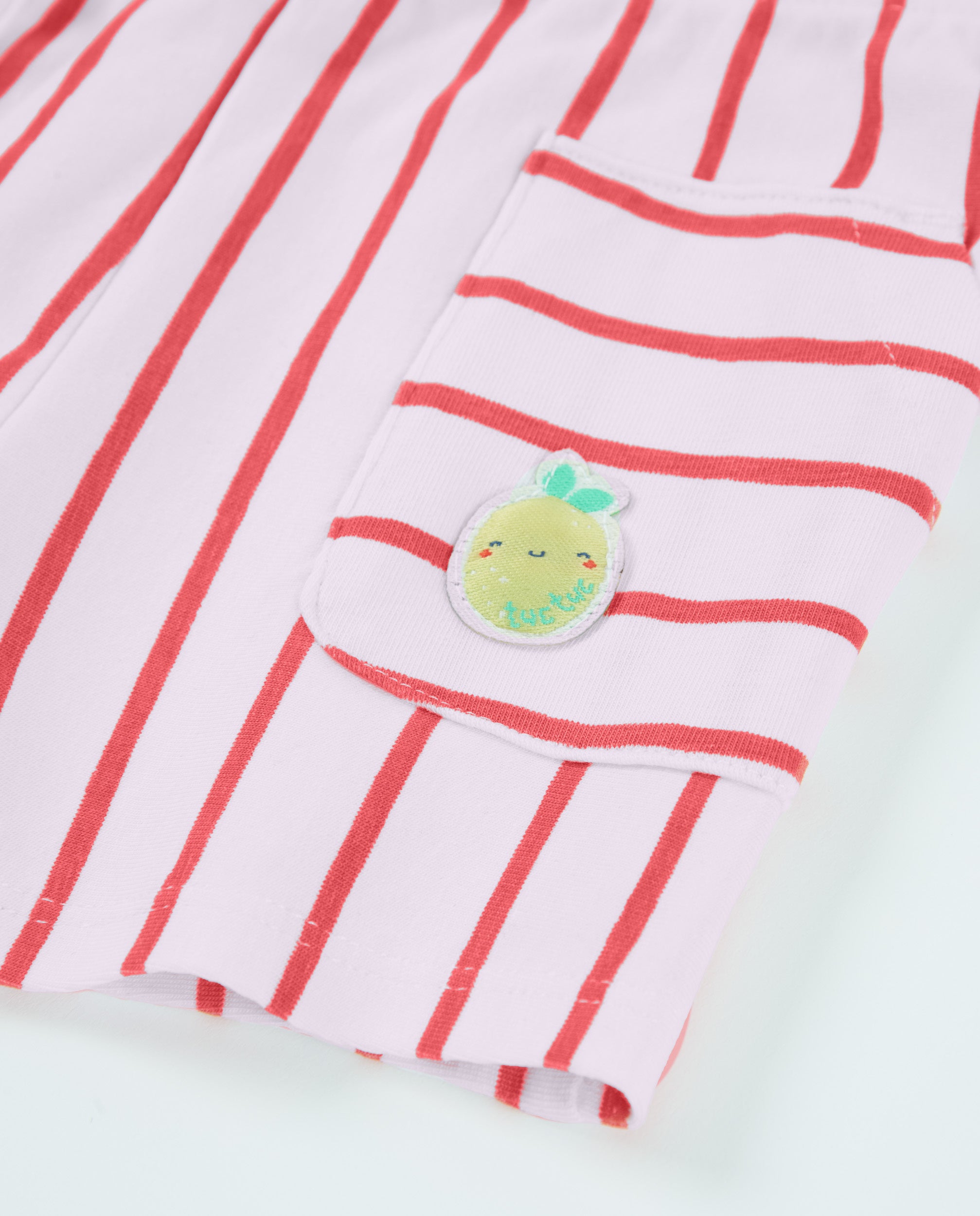 Conjunto de recién nacido de punto con parche bordado