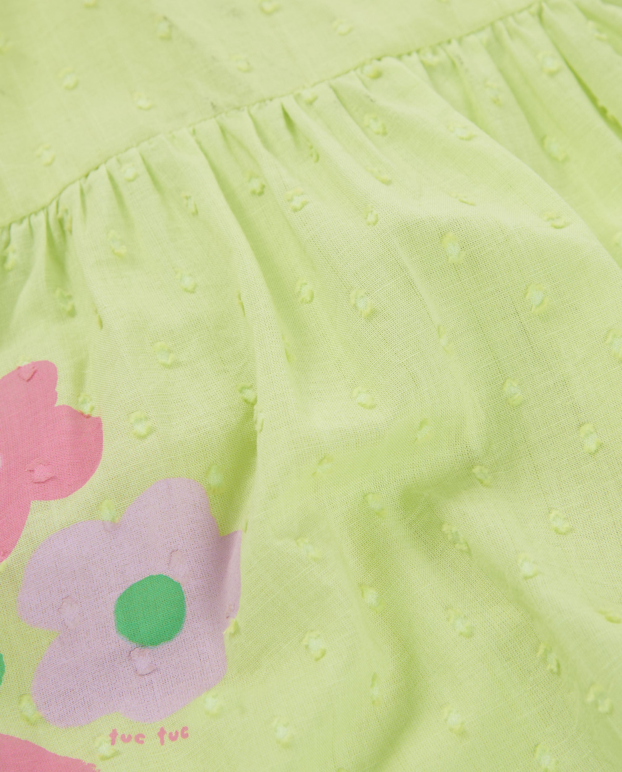 Vestido de recién nacido de plana y textura de topitos
