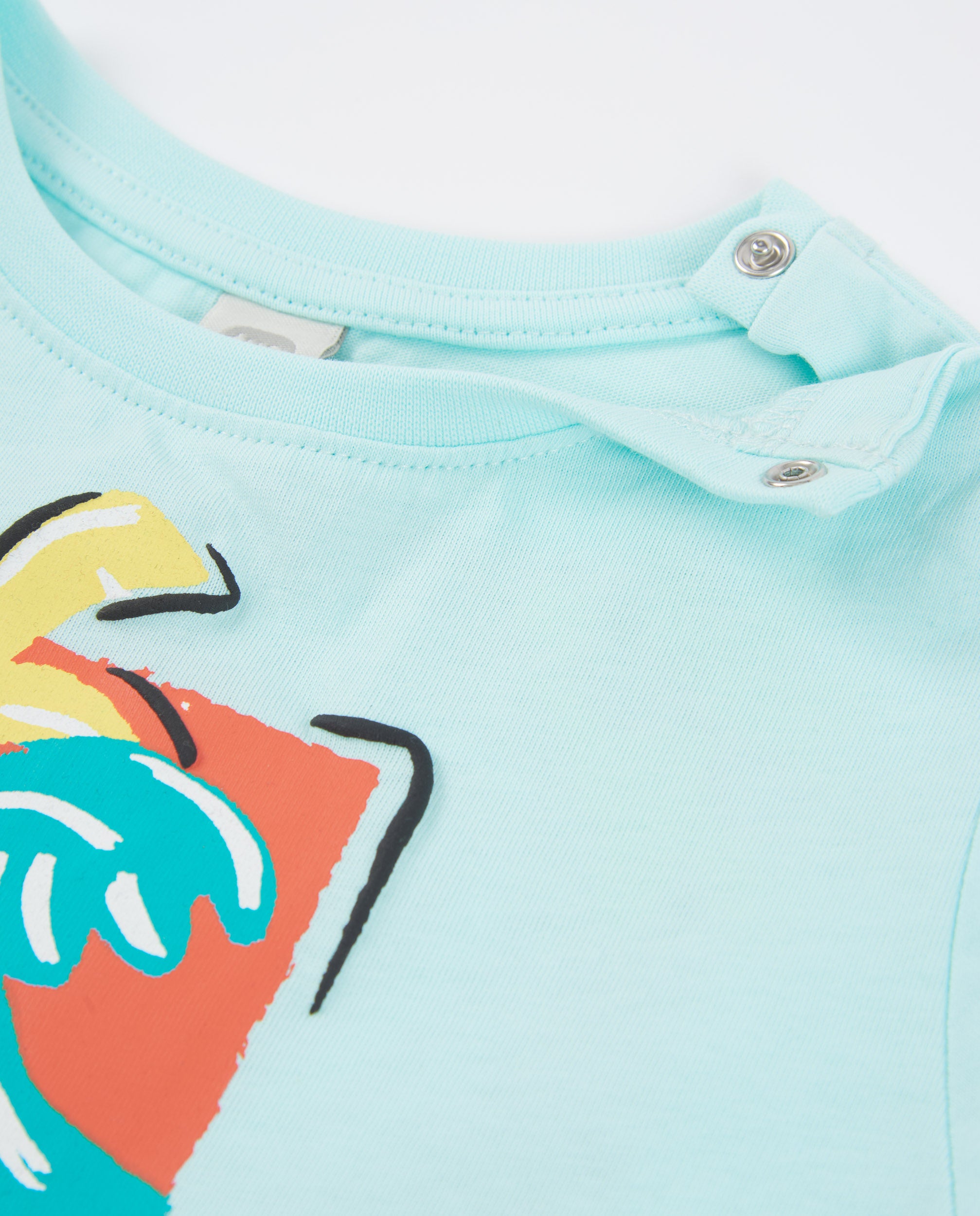 Camiseta de niño de punto y cierre en hombro