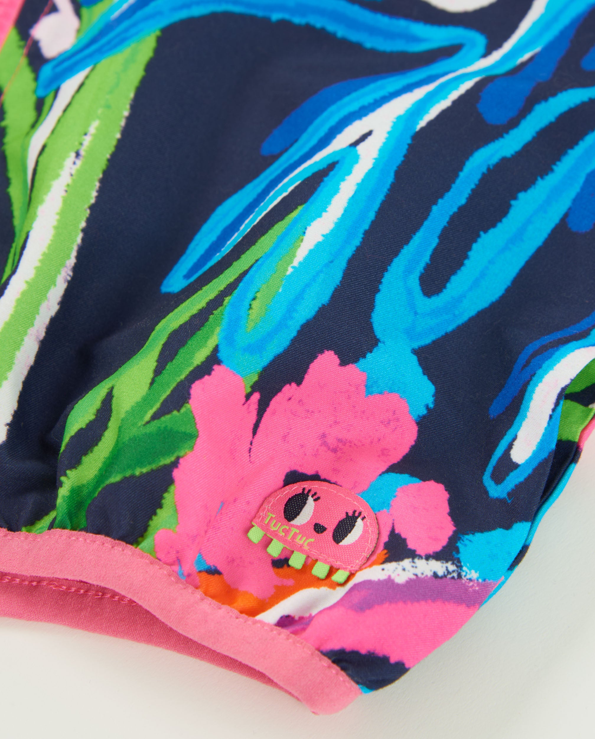 Chaqueta de niña de plana con capucha