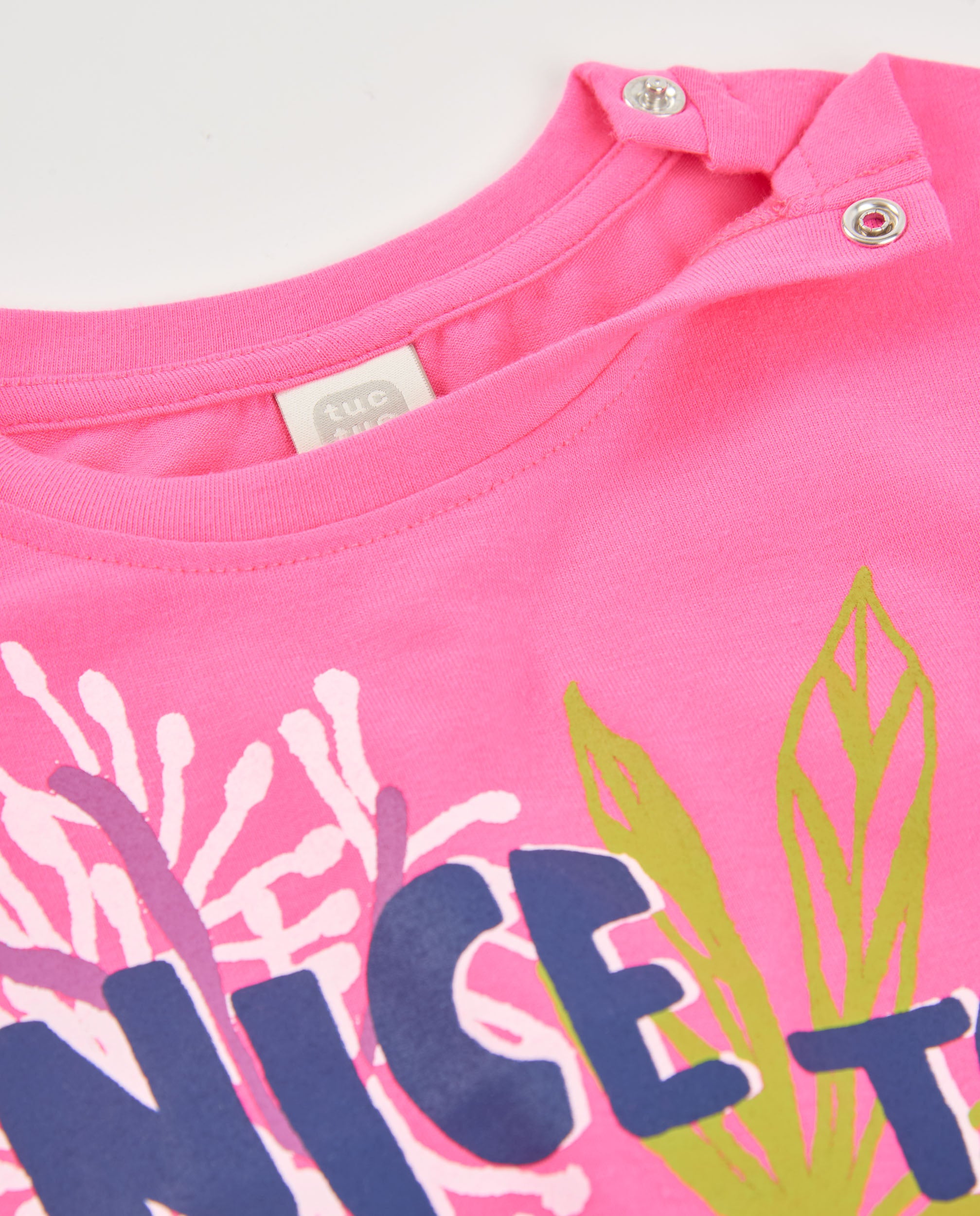Camiseta de niña de punto con nudo en el bajo