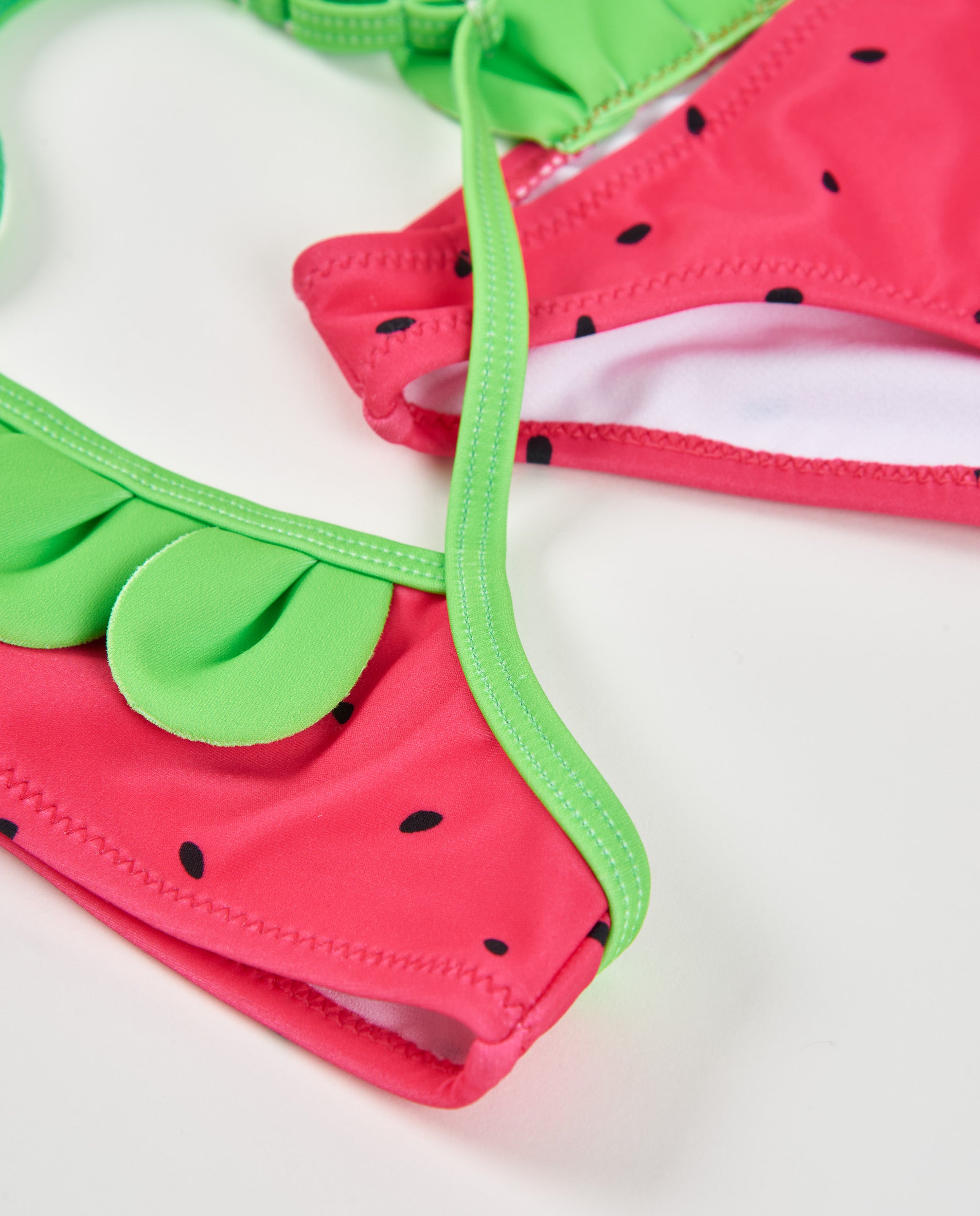Bikini de niña de punto con hojitas en relieve