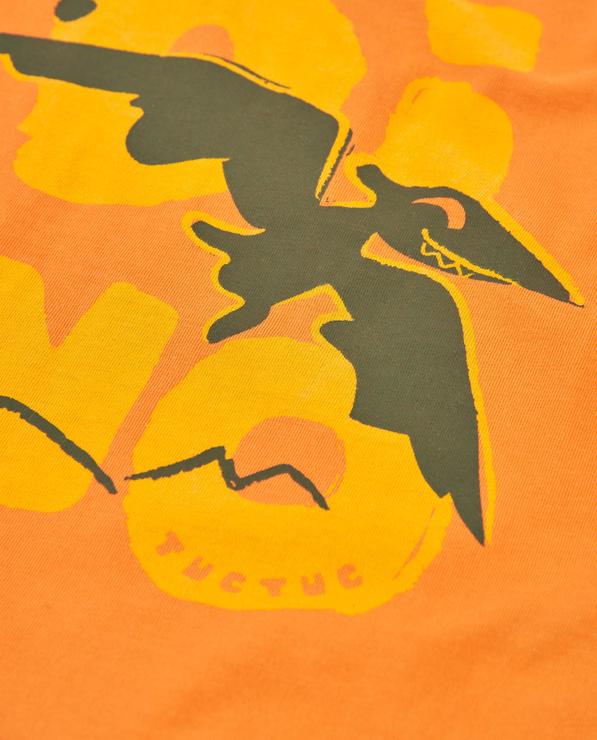 Camiseta de niño de punto y estampado a contraste
