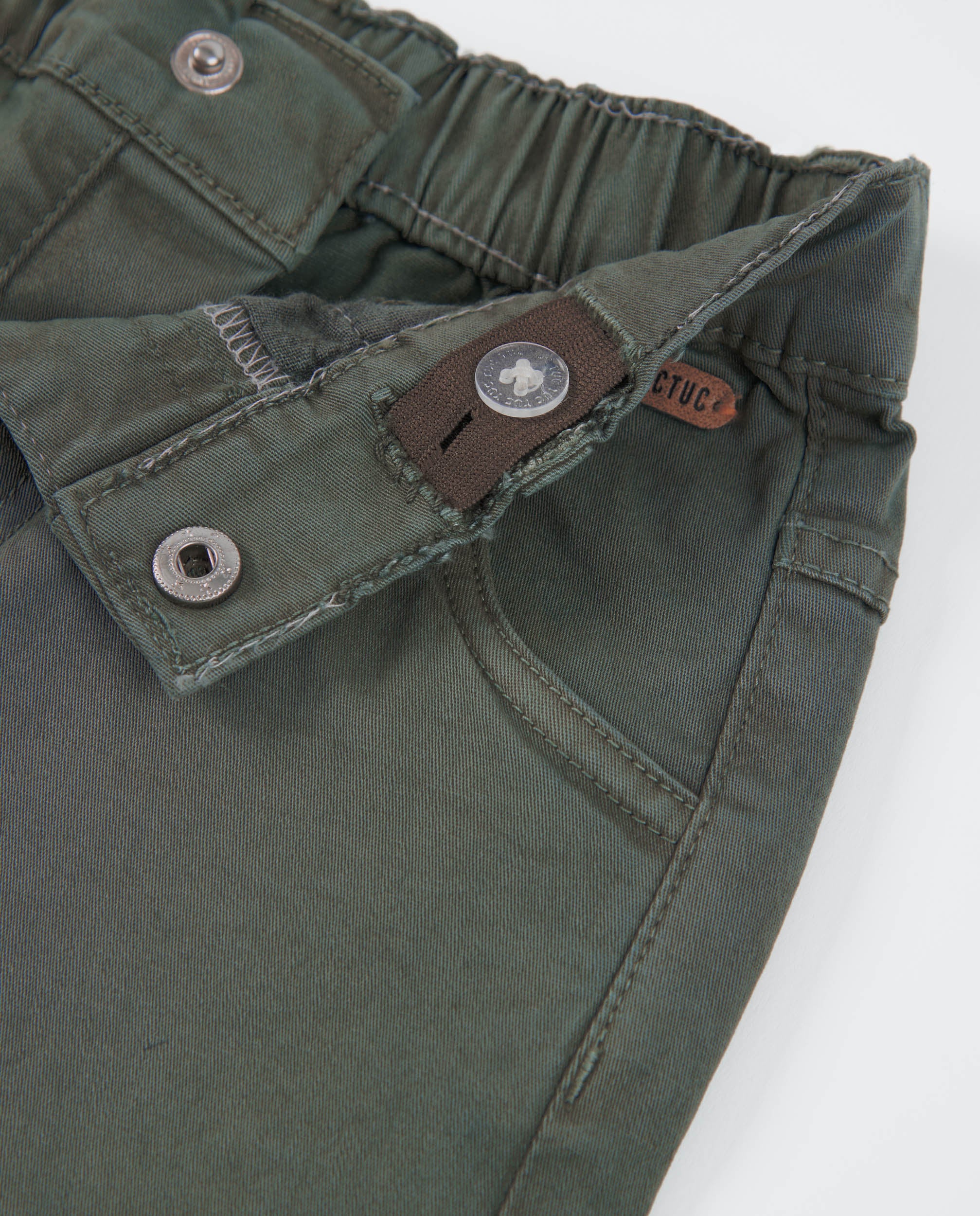 Pantalones de niño de plana y cintura con ajuste interno