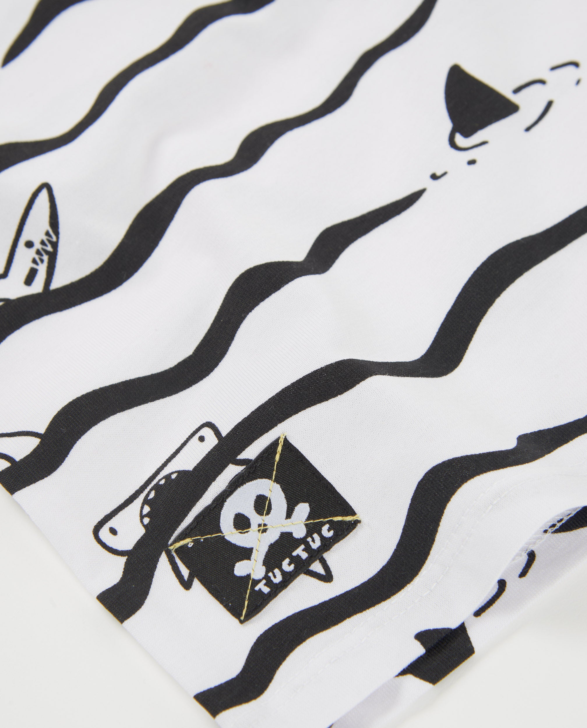 Camiseta de niño de punto y estampado de tiburones