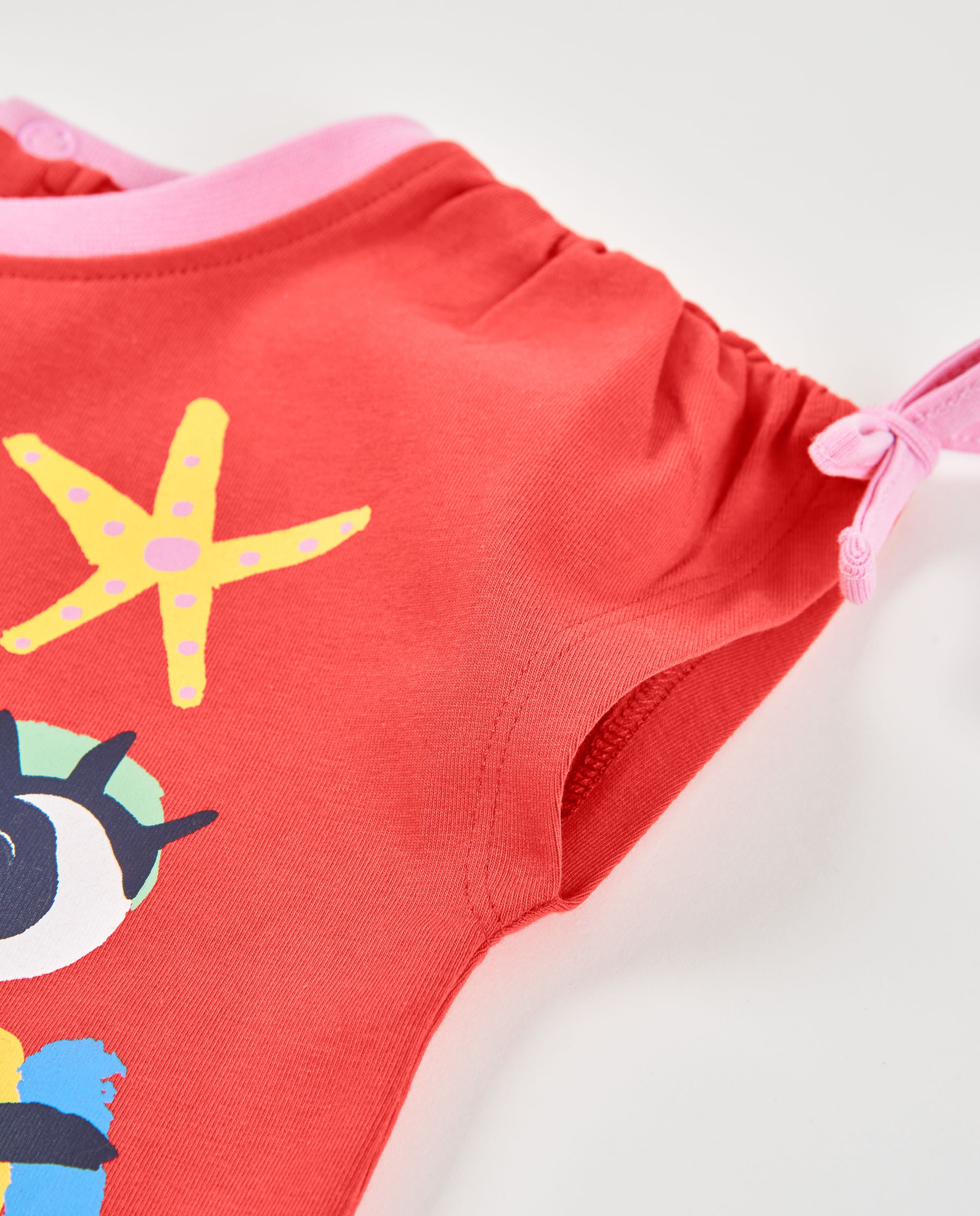 Camiseta de niña de punto y gran estampado frontal