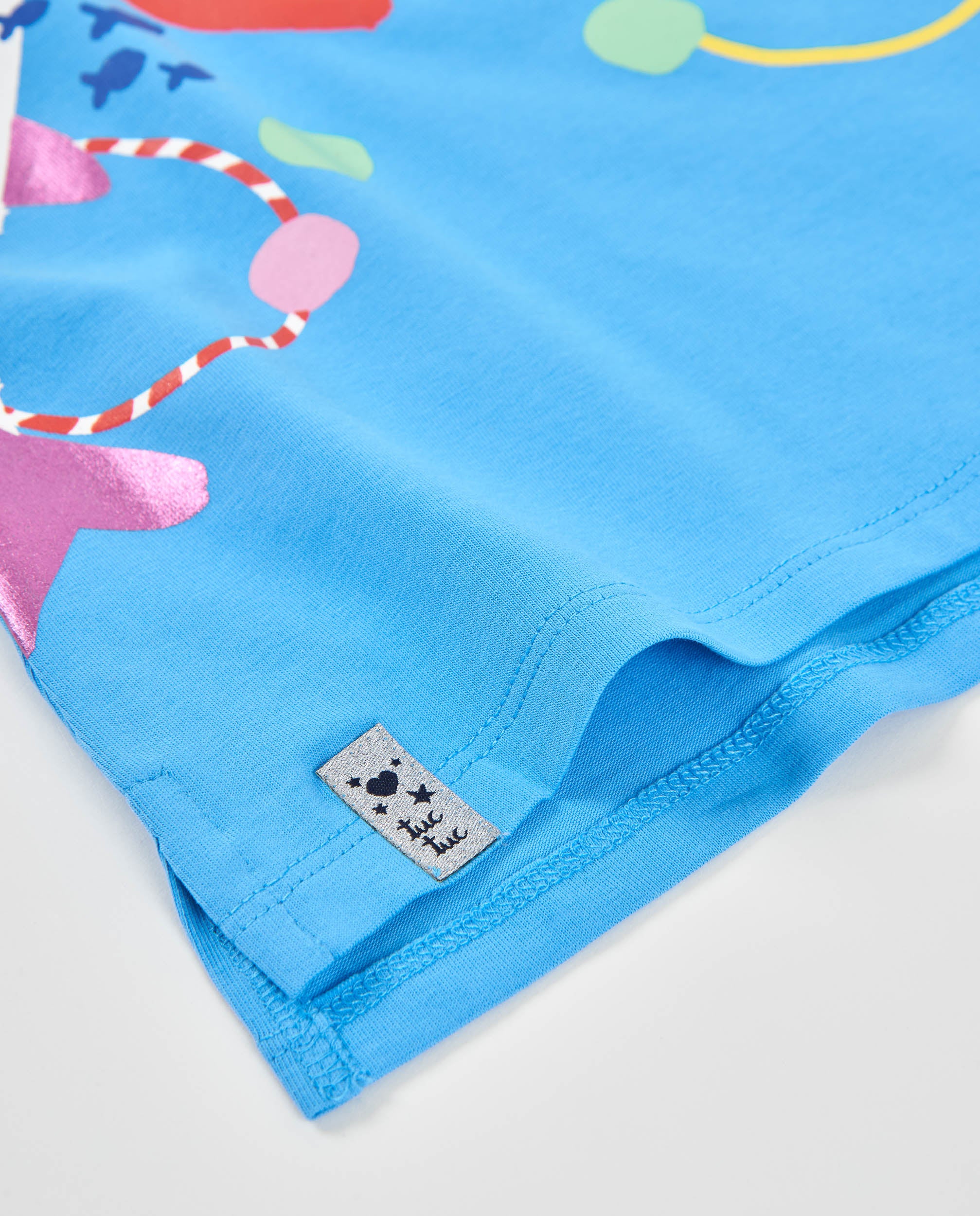 Camiseta de niña de punto y gran estampado frontal
