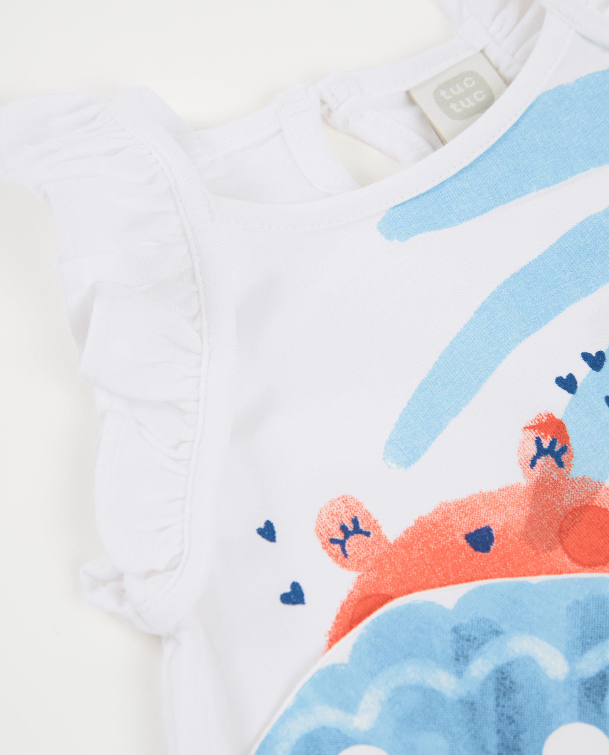 Camiseta de niña de punto y volantes en hombros