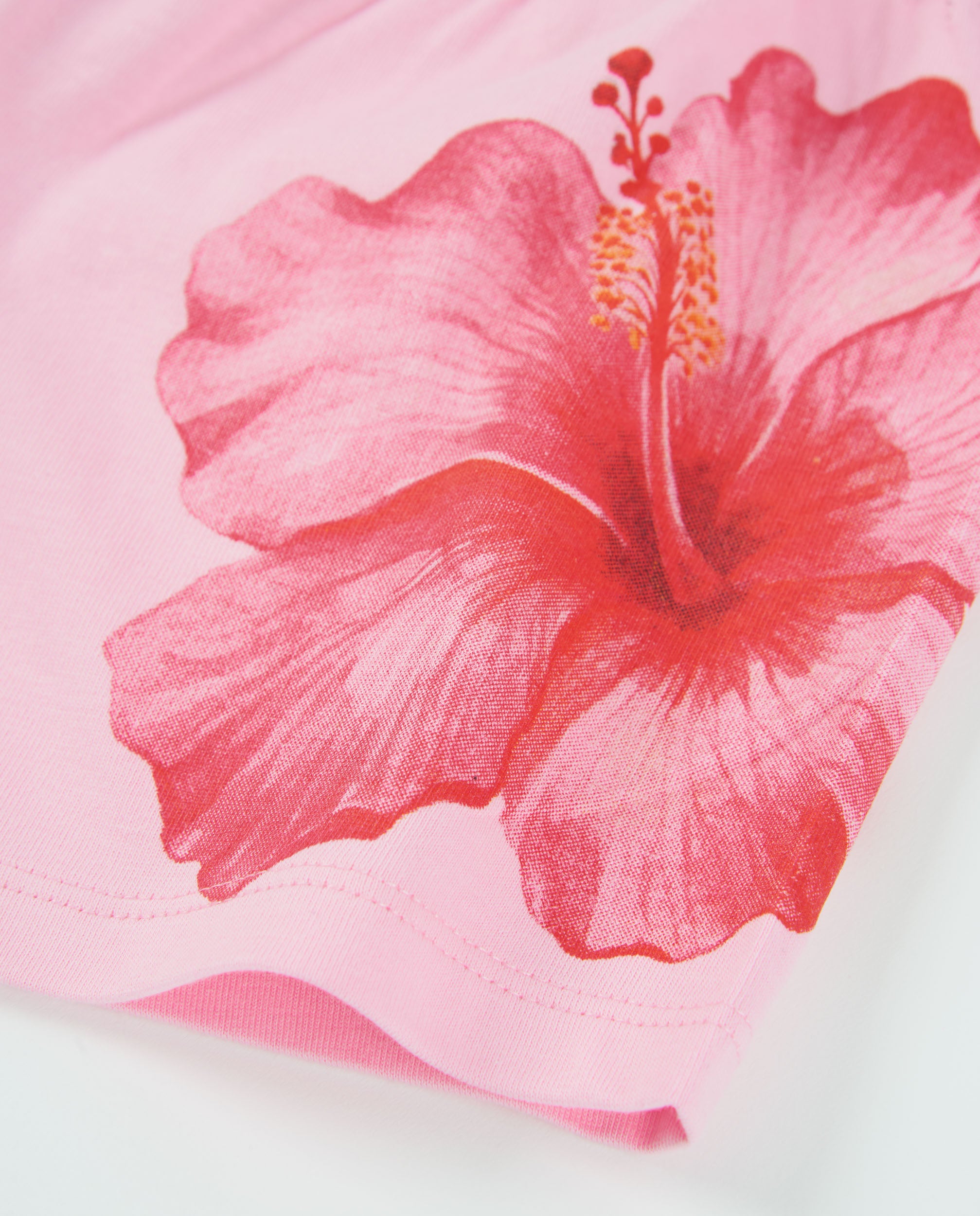 Short de niña de punto con diseño de hibiscos