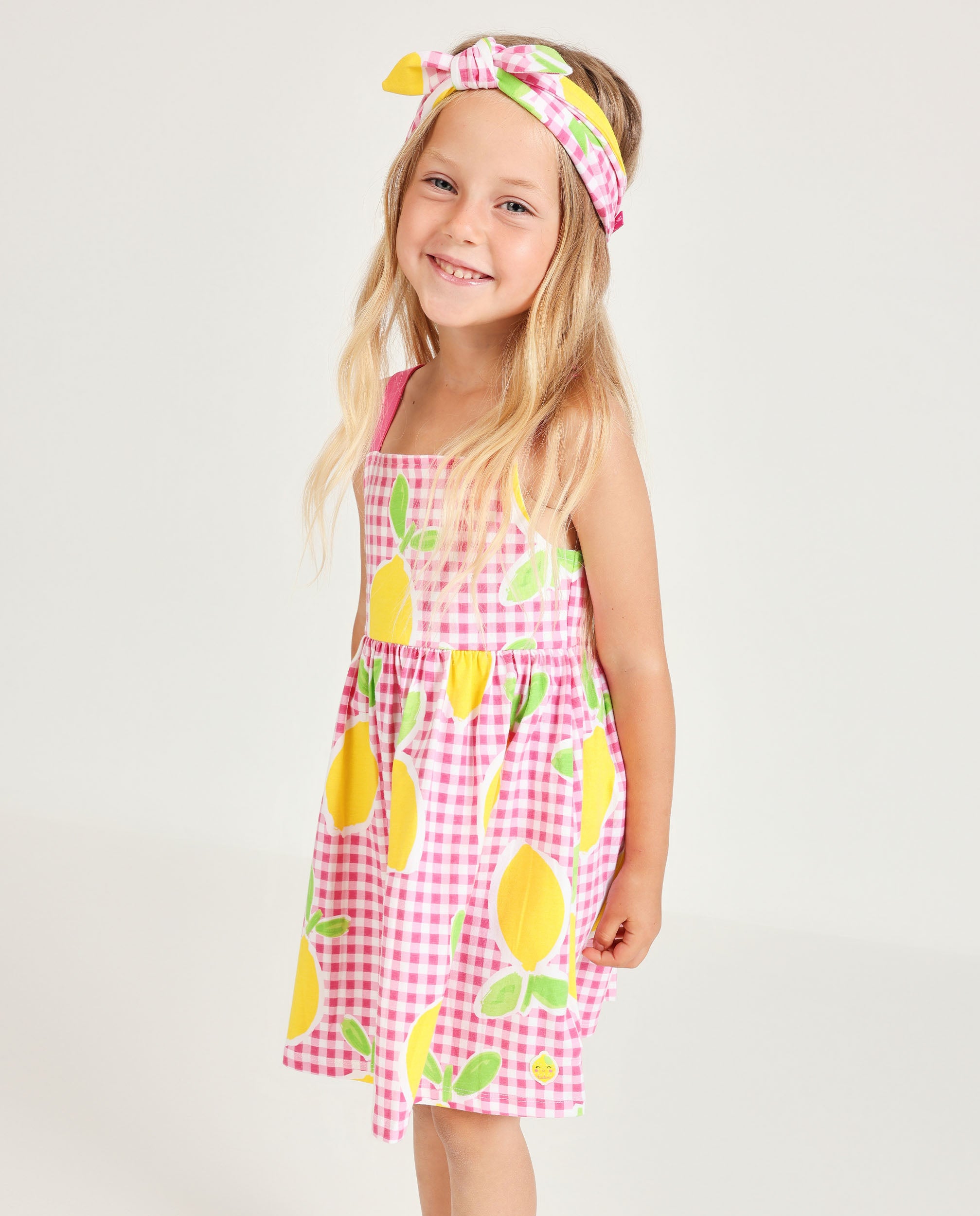 Vestido de niña de punto con falda evasé