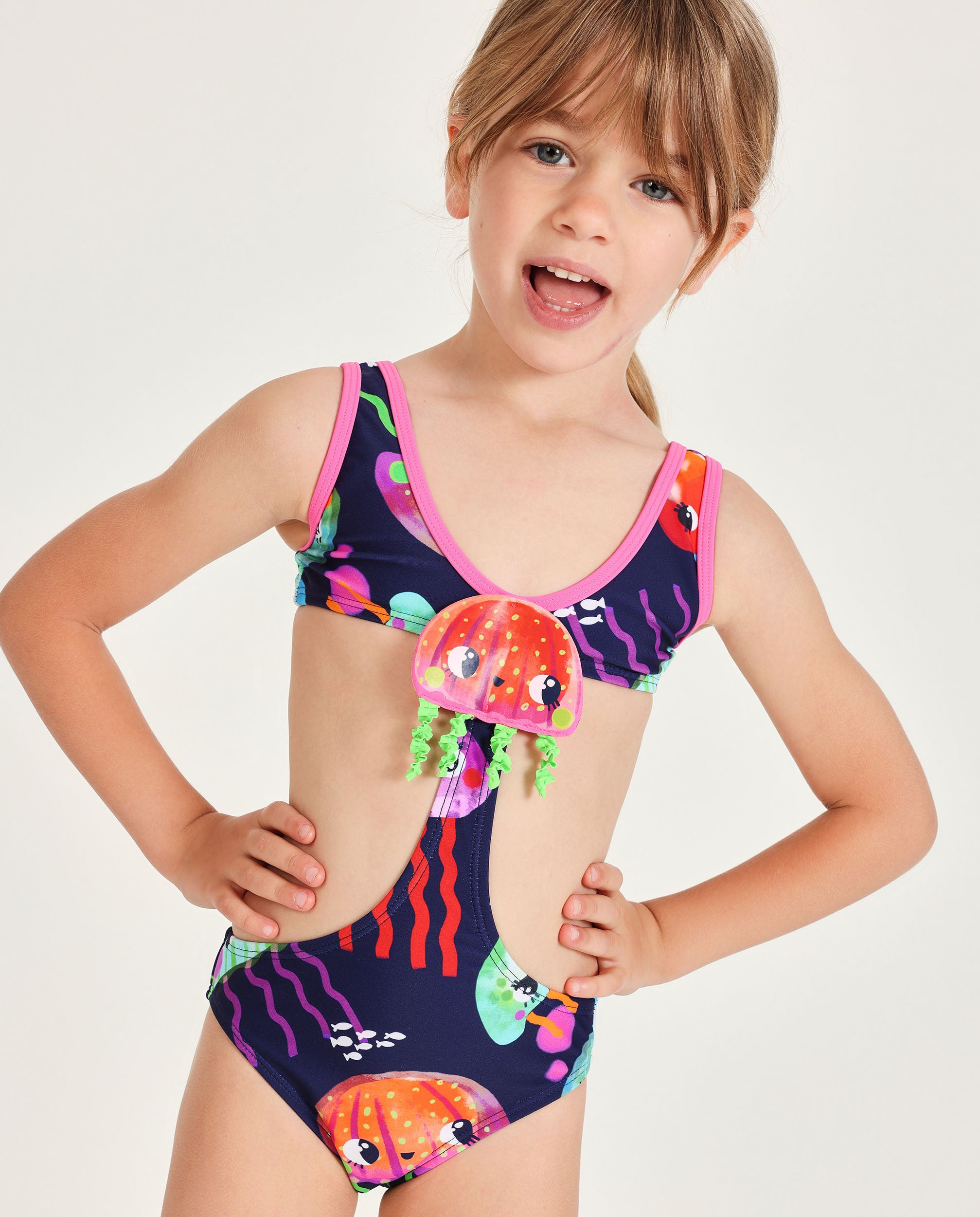 Bañador de niña de punto y apliques de medusas