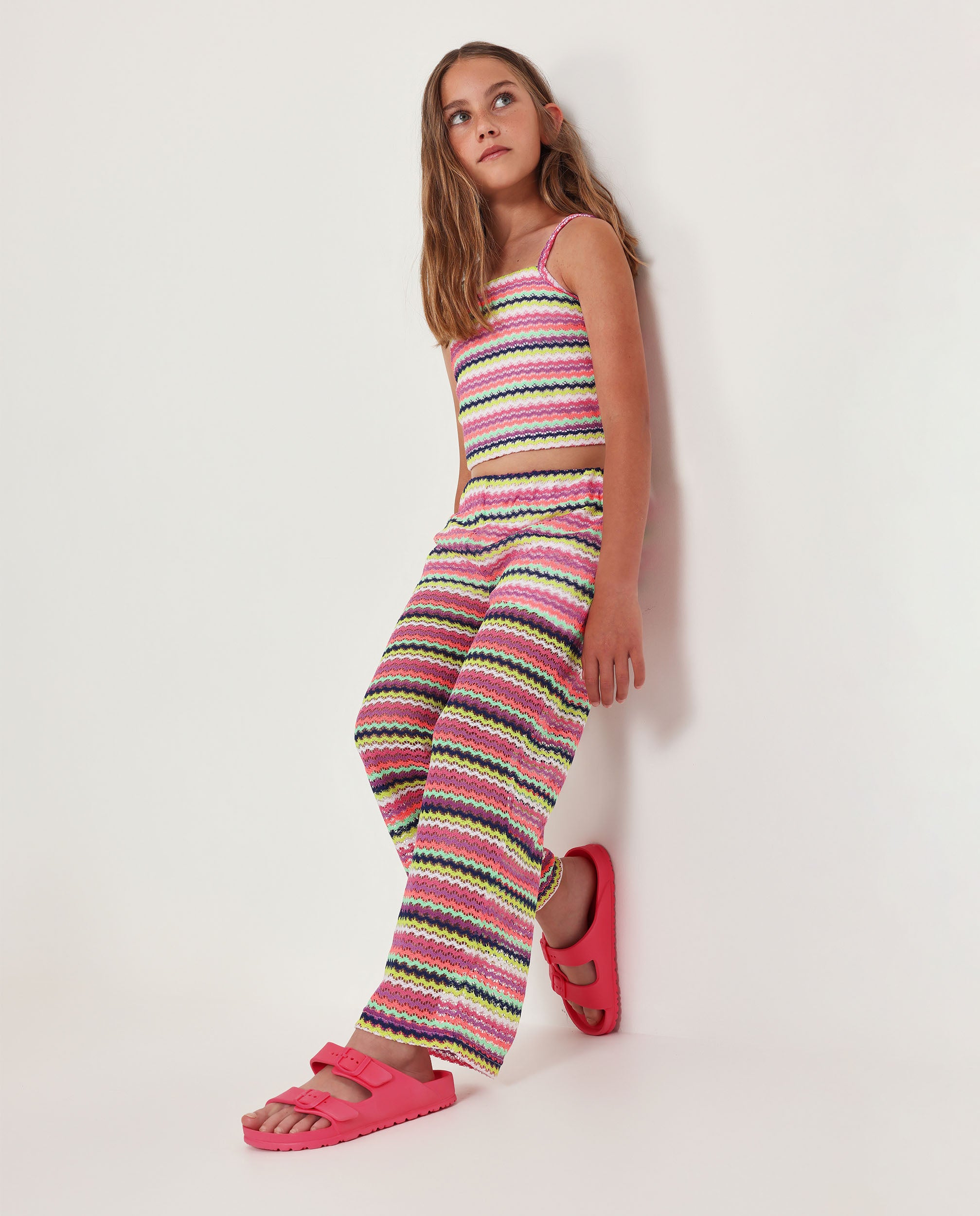 Pantalones de niña de punto y estampado en zig zag
