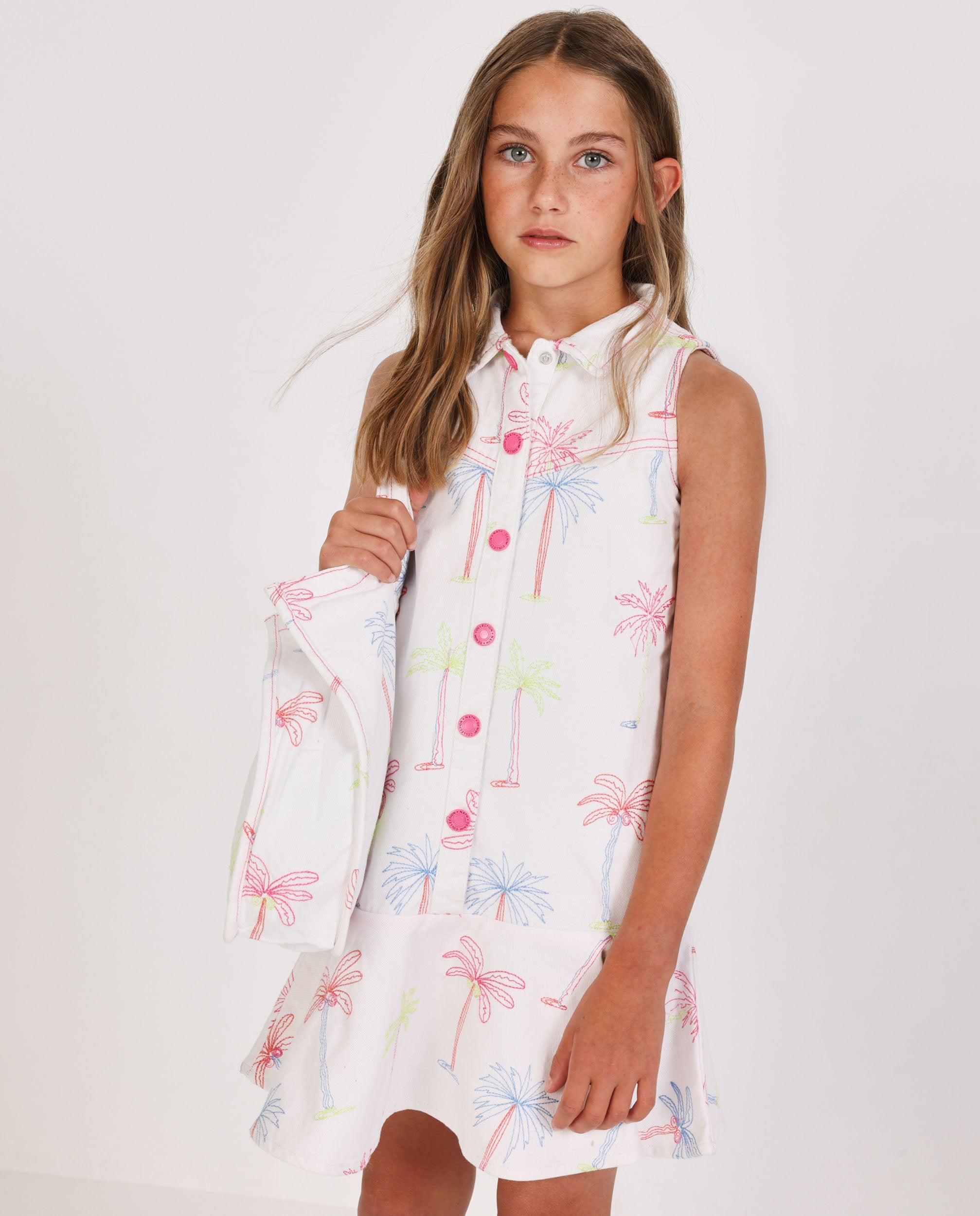 Vestido de niña de plana y estampado palmeras