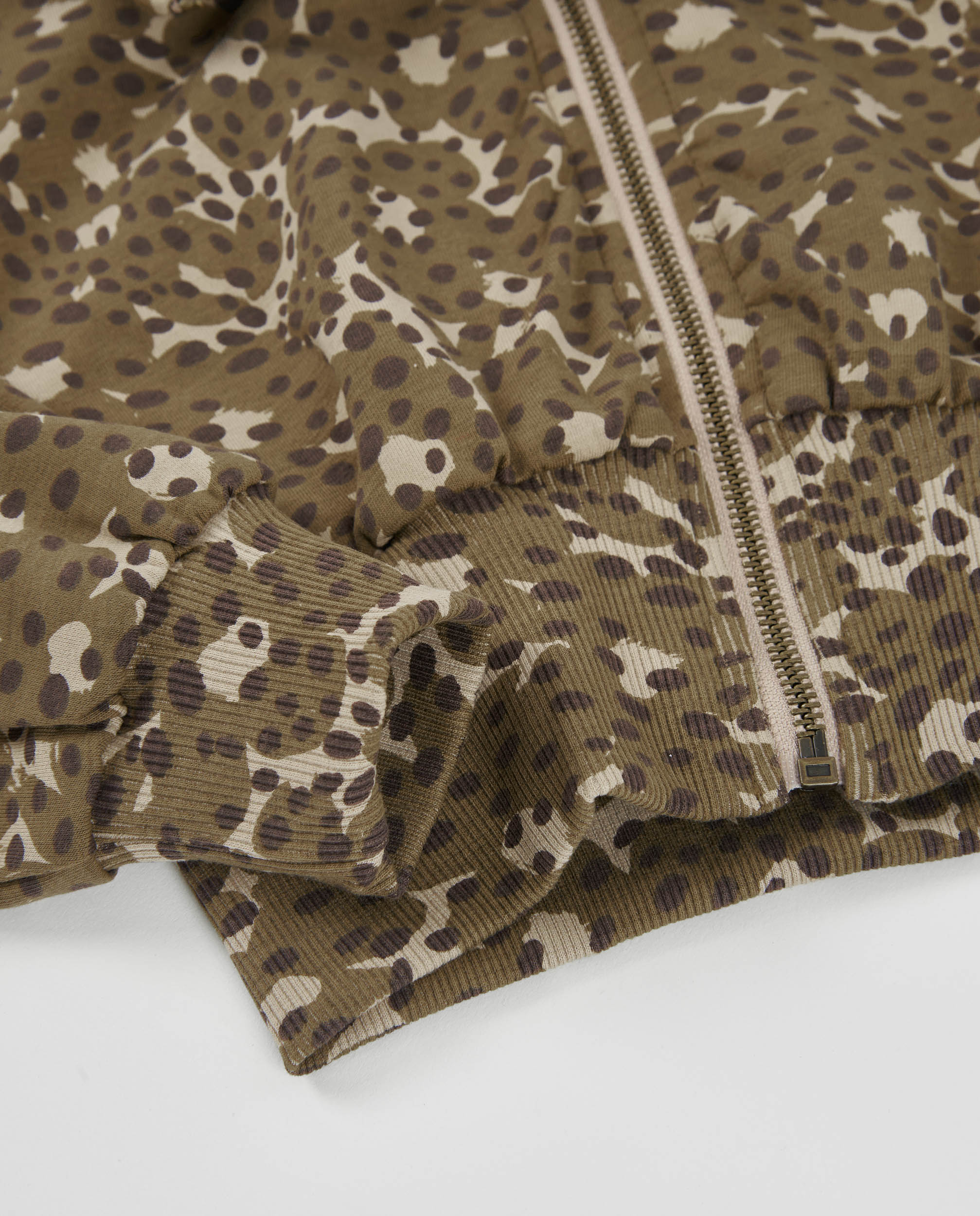 Sudadera de niña de felpa con cremallera y estampado animal print