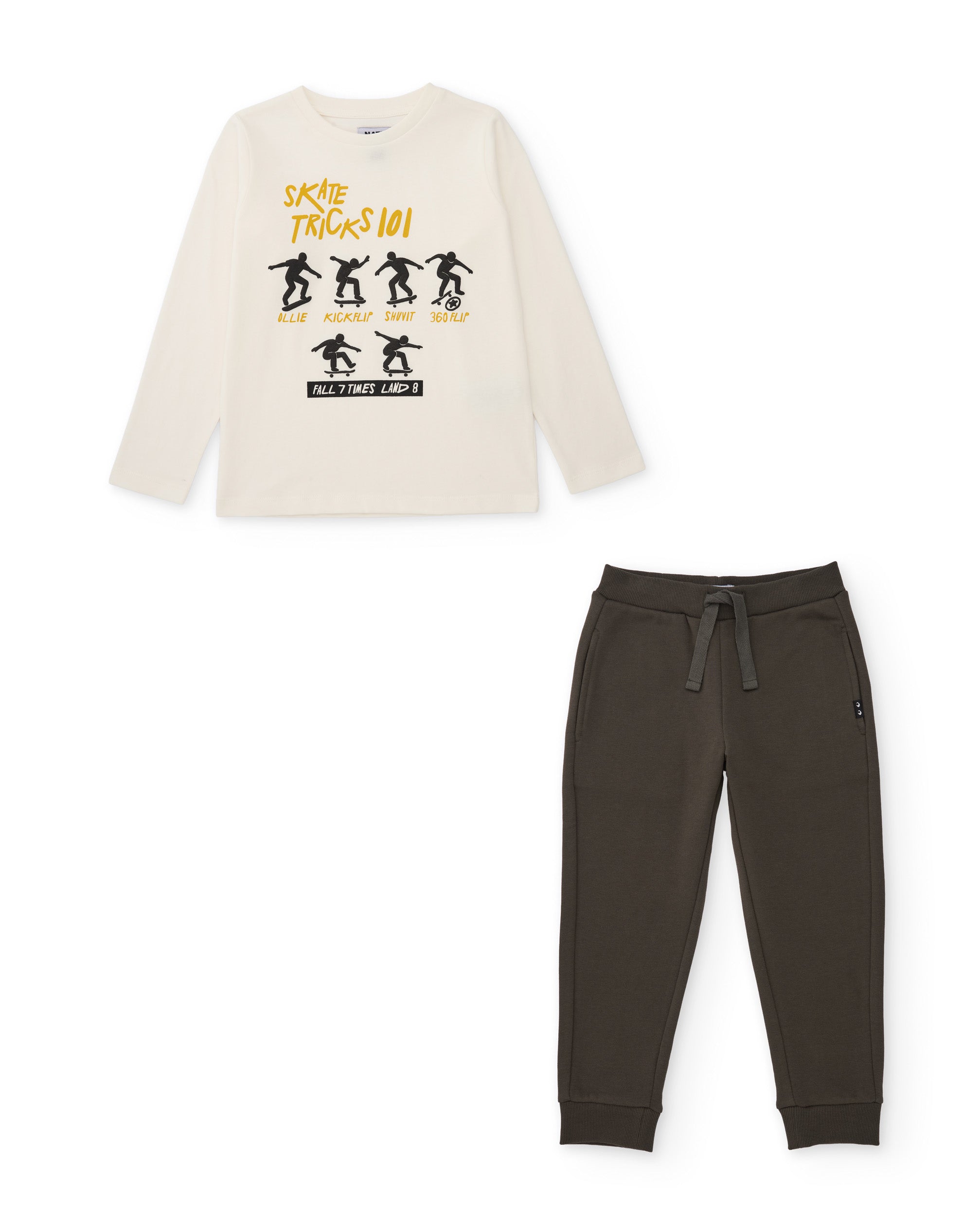 Conjunto de niño con camiseta de algodón diseño skate y pantalón jogger