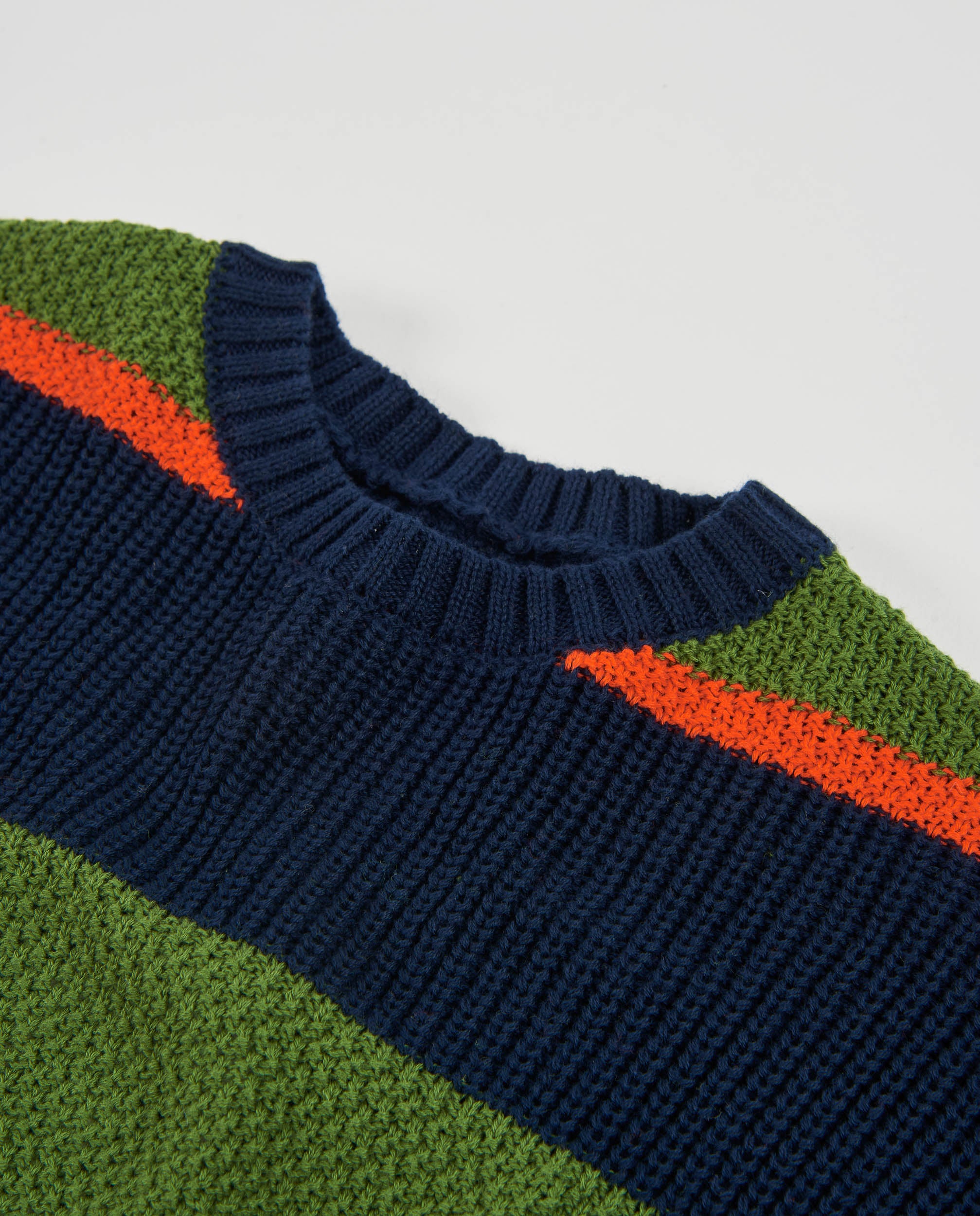 Jersey de niño de tricot con rayas en contraste y tonos vivos