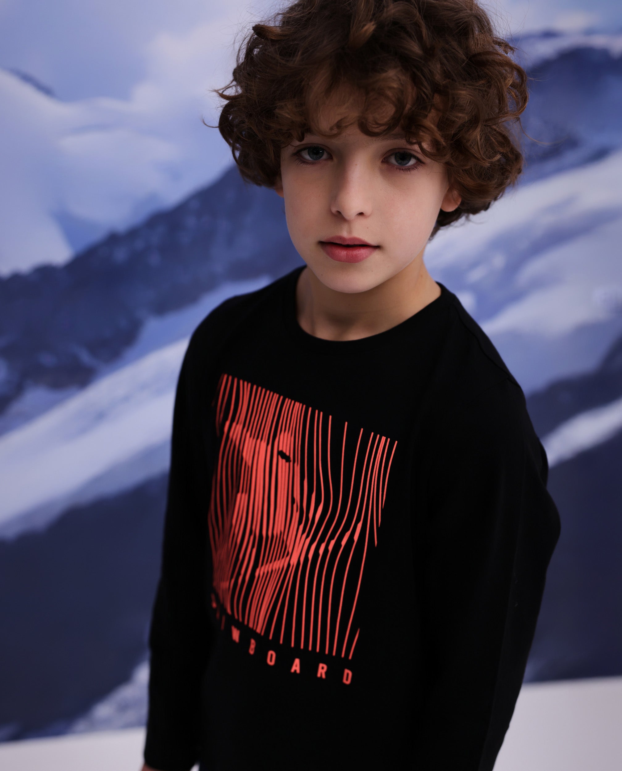 Camiseta de niño de punto con estampado gráfico en contraste