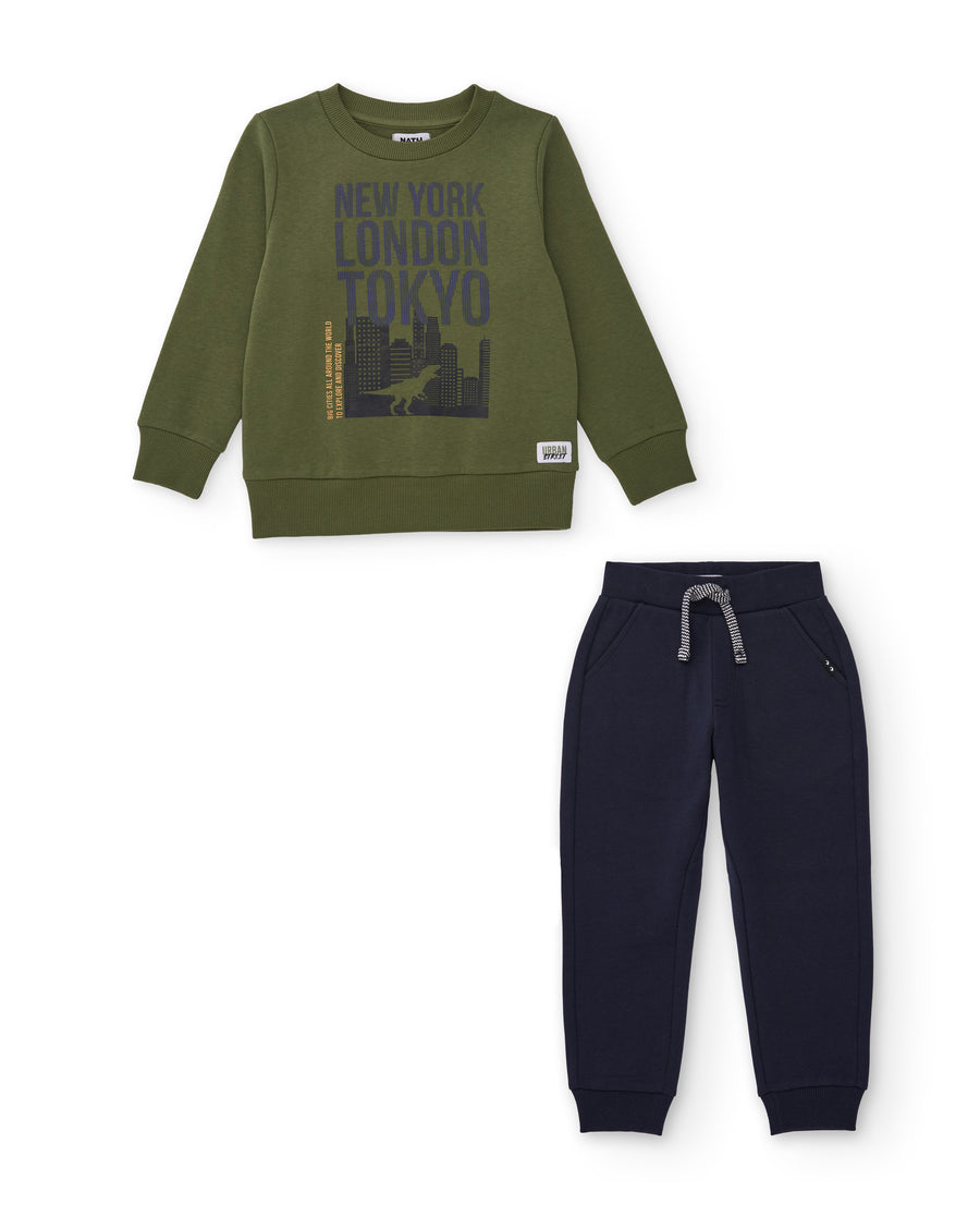 Boys' set with cotton sweatshirt featuring an urban print and trousers