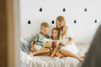 ¿Qué beneficios tiene la lectura sobre el desarrollo de los niños?