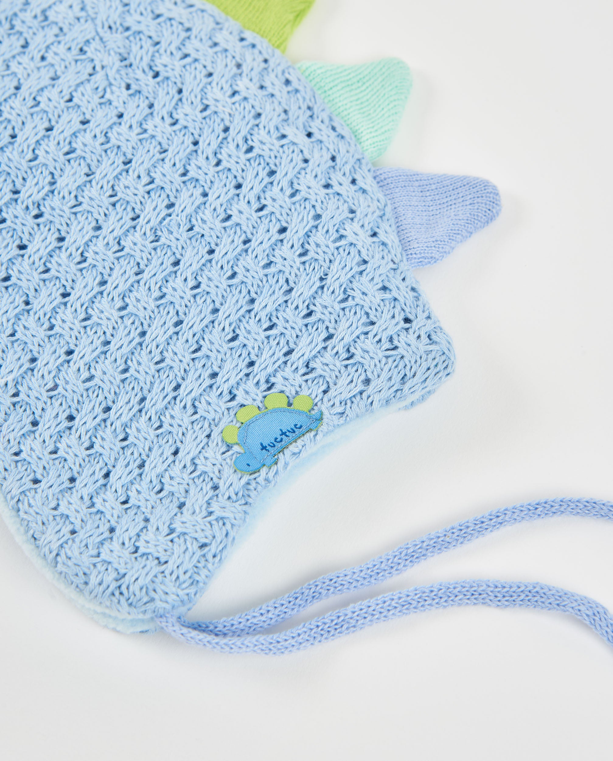 Gorro de bebé tricot con diseño dinosaurio