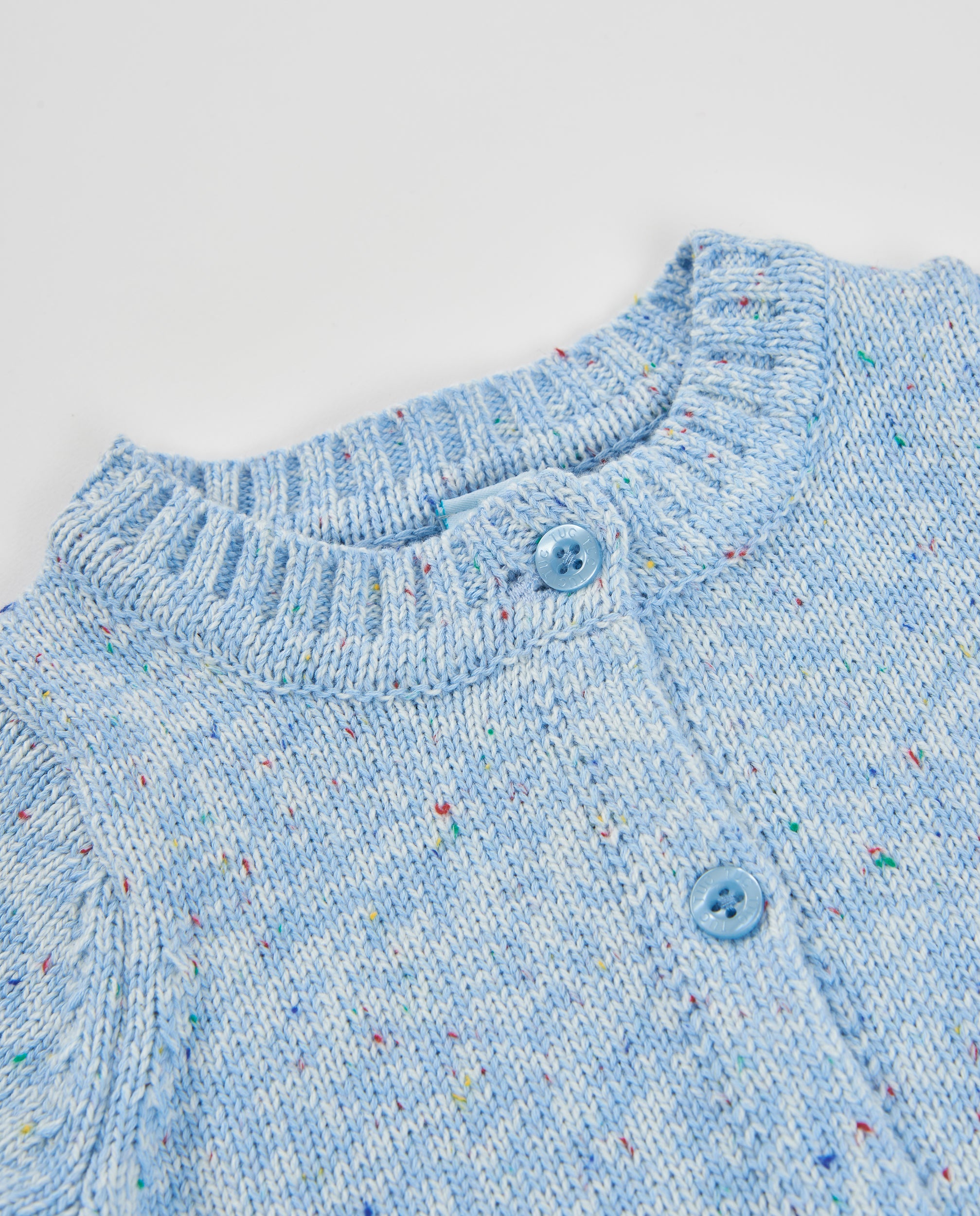 Chaqueta de tricot de bebé con botones frontales