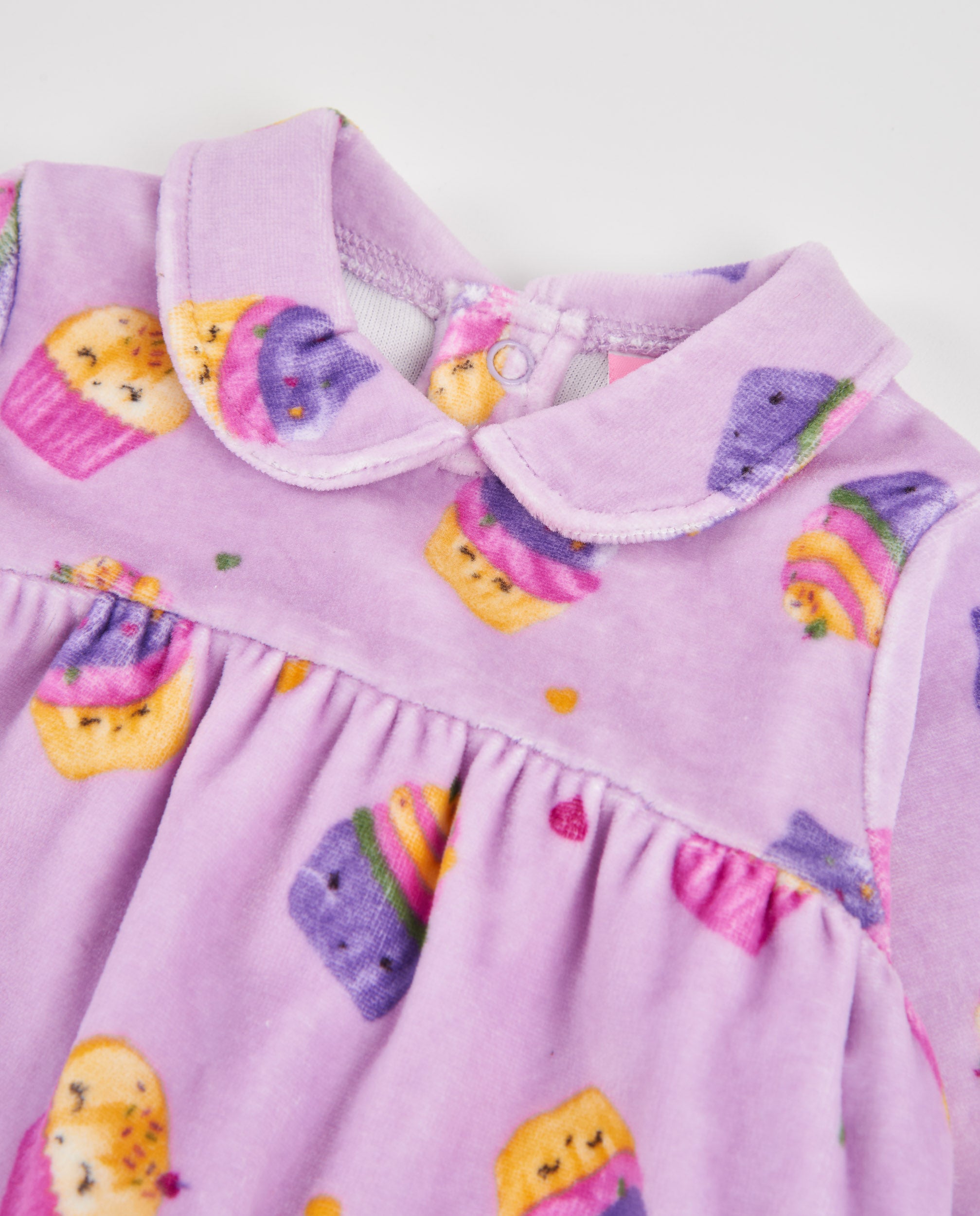 Pelele de punto de bebé con estampado de cupcakes