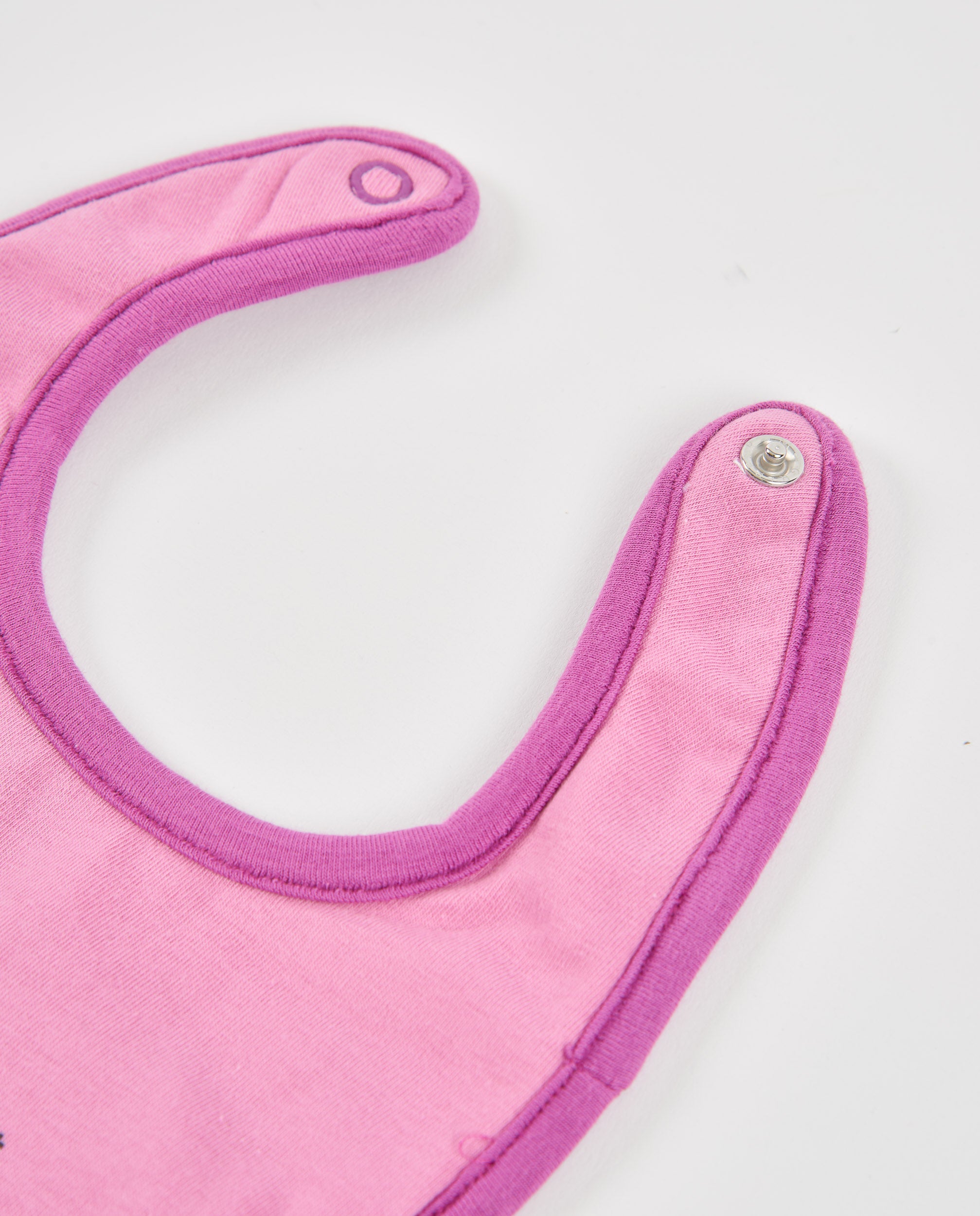 Pack de baberos de bebé con estampado tierno
