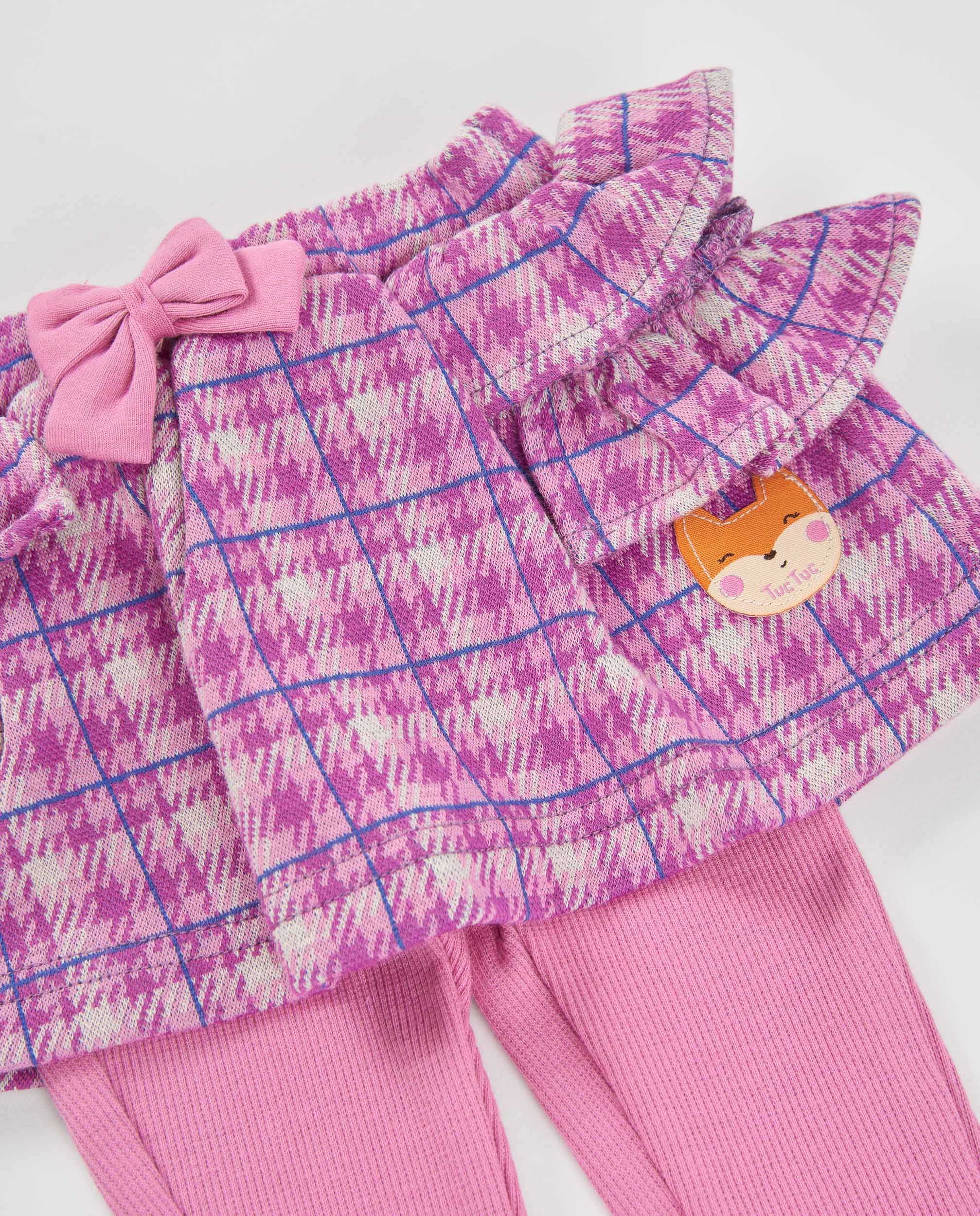 Conjunto de punto de bebé con camiseta de cuello redondo