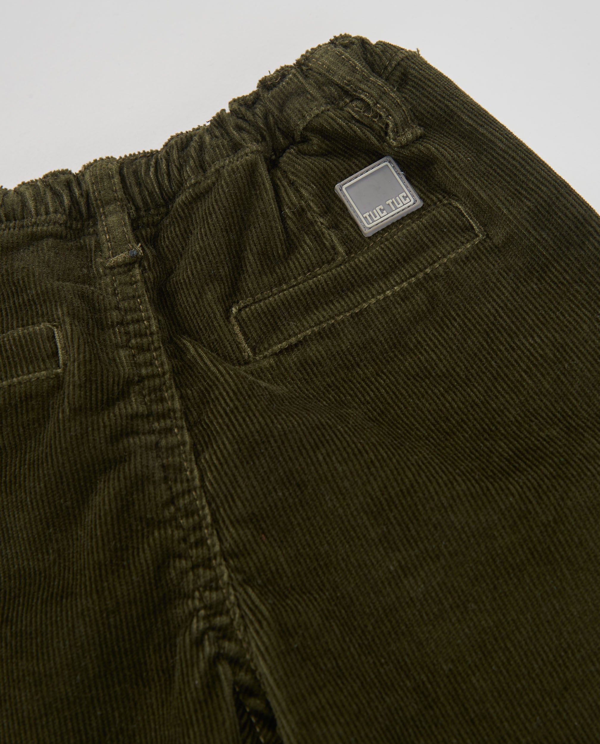 Pantalón de niño de pana con cinturilla ajustable