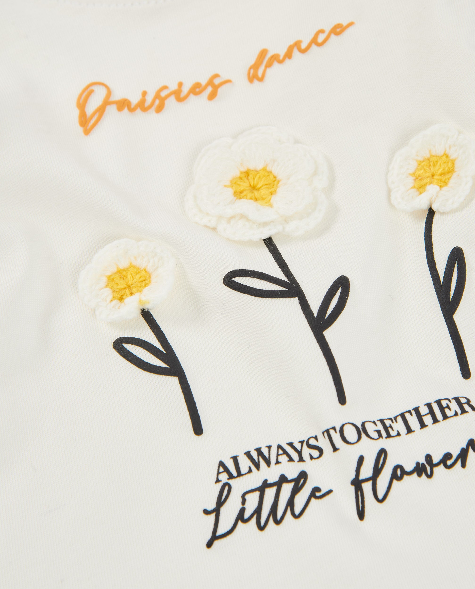 Girls knit T-shirt with a floral print