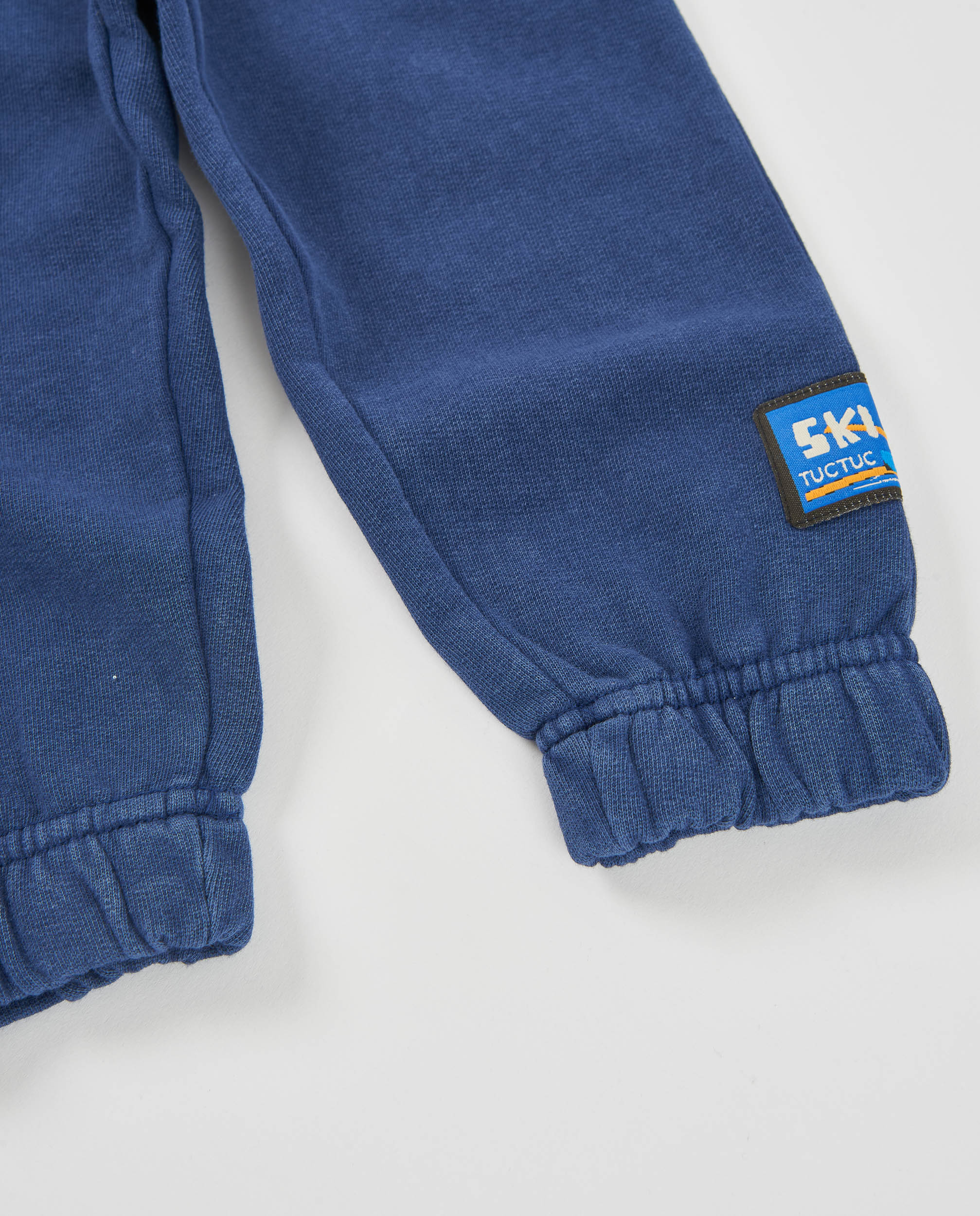 Pantalón de niño de felpa con cintura elástica y cordón