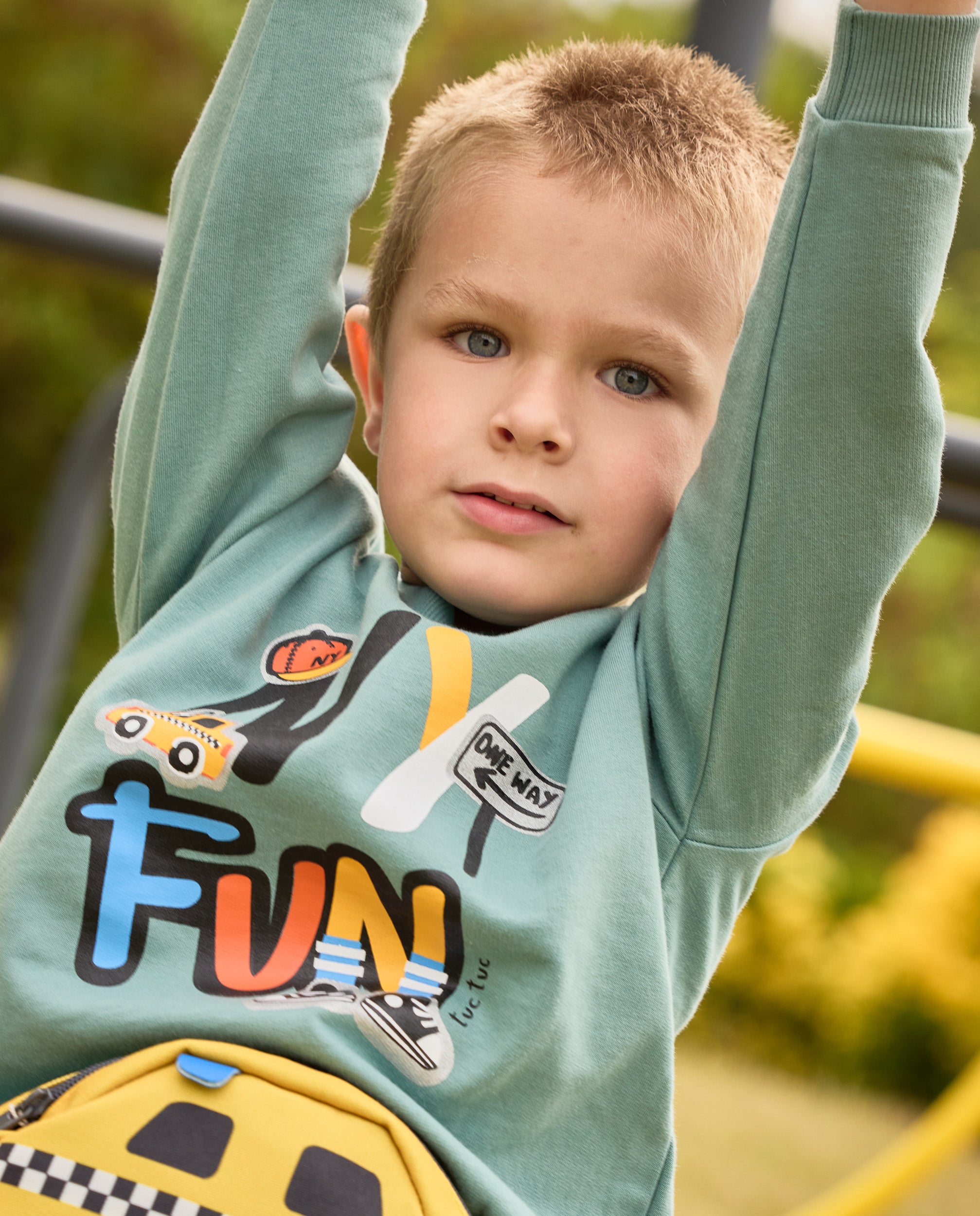 Sudadera de niño de felpa con gráfico de coches