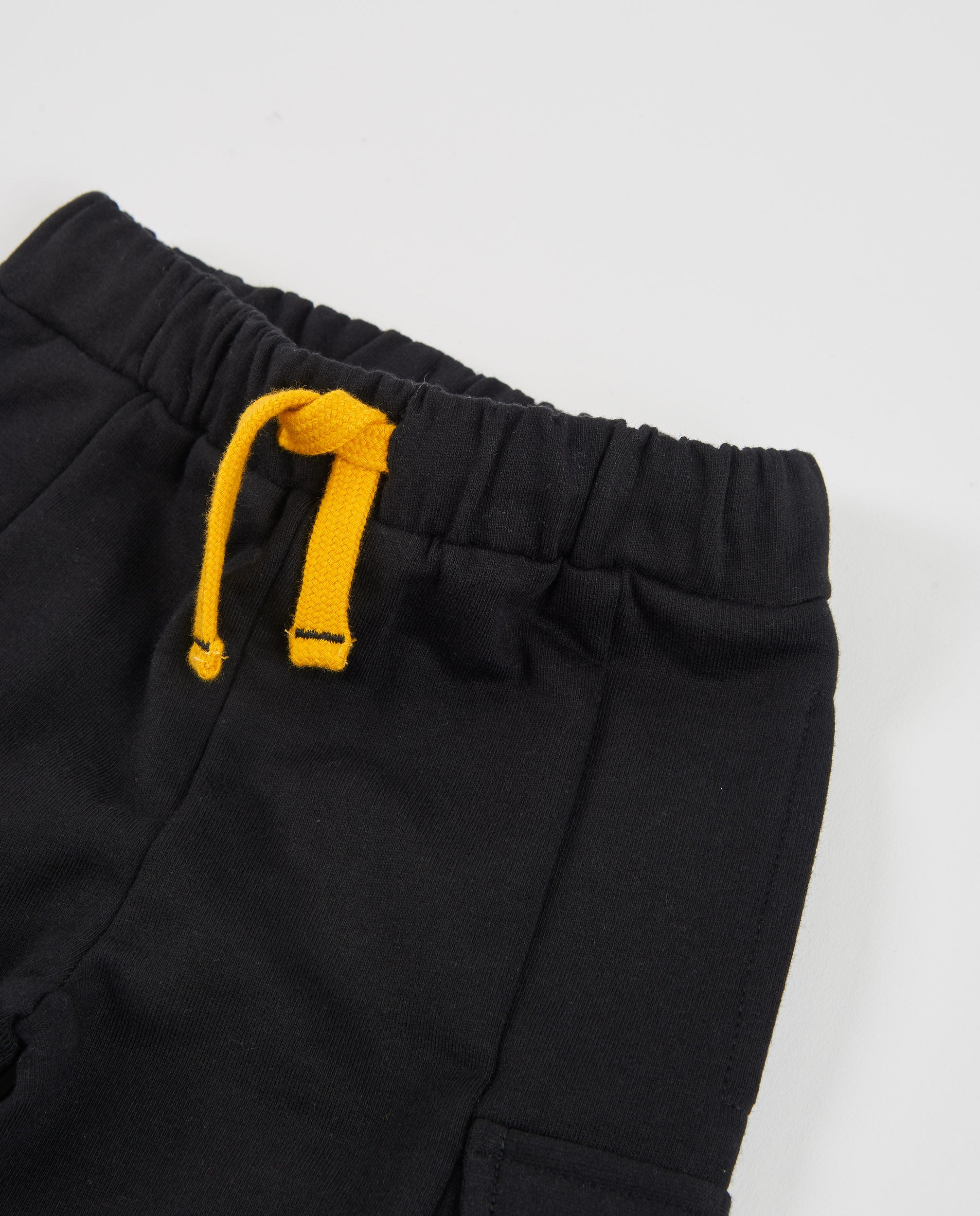Pantalón de niño de felpa con bolsillos laterales