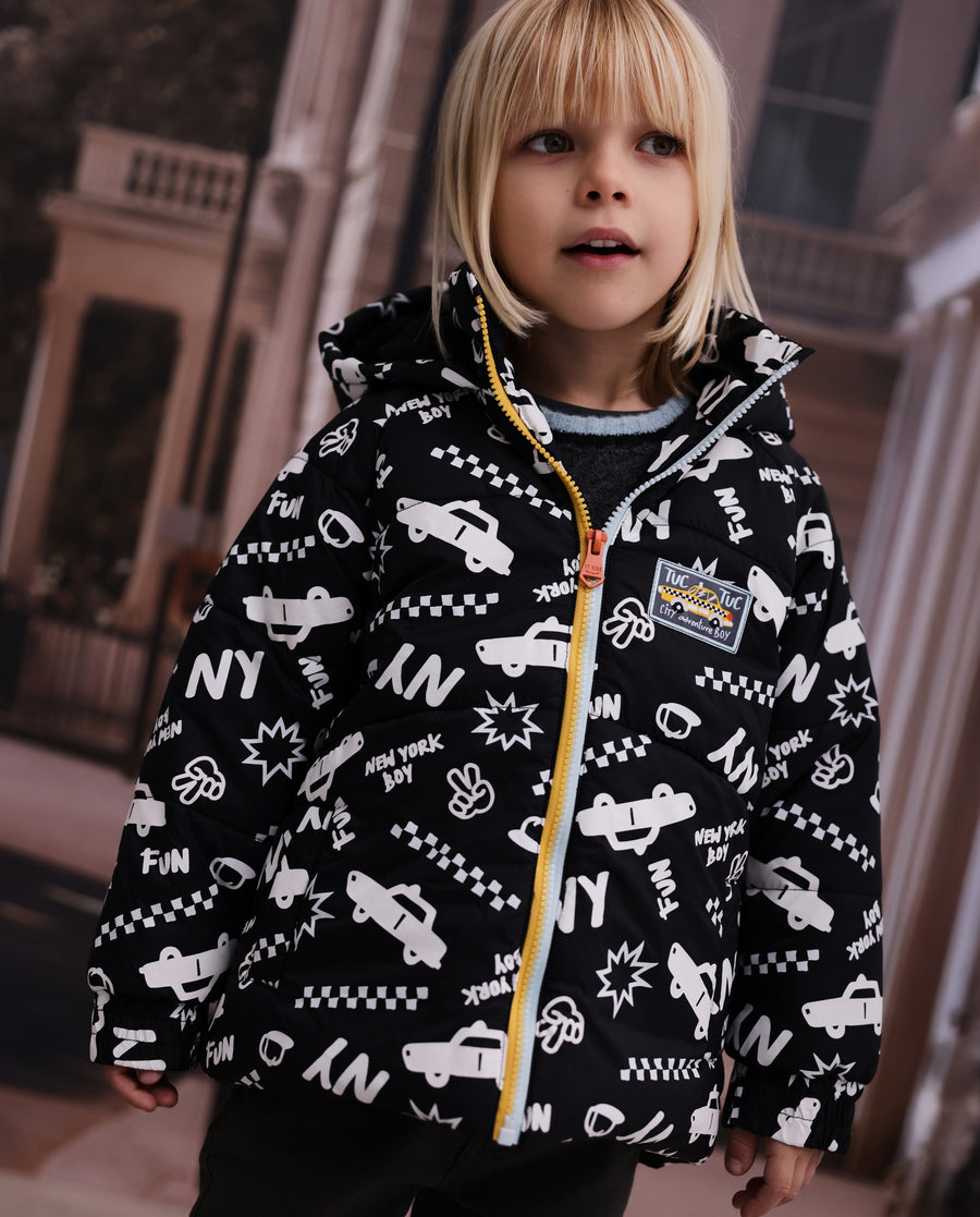 Boys' plain-weave coat with a hood and urban print