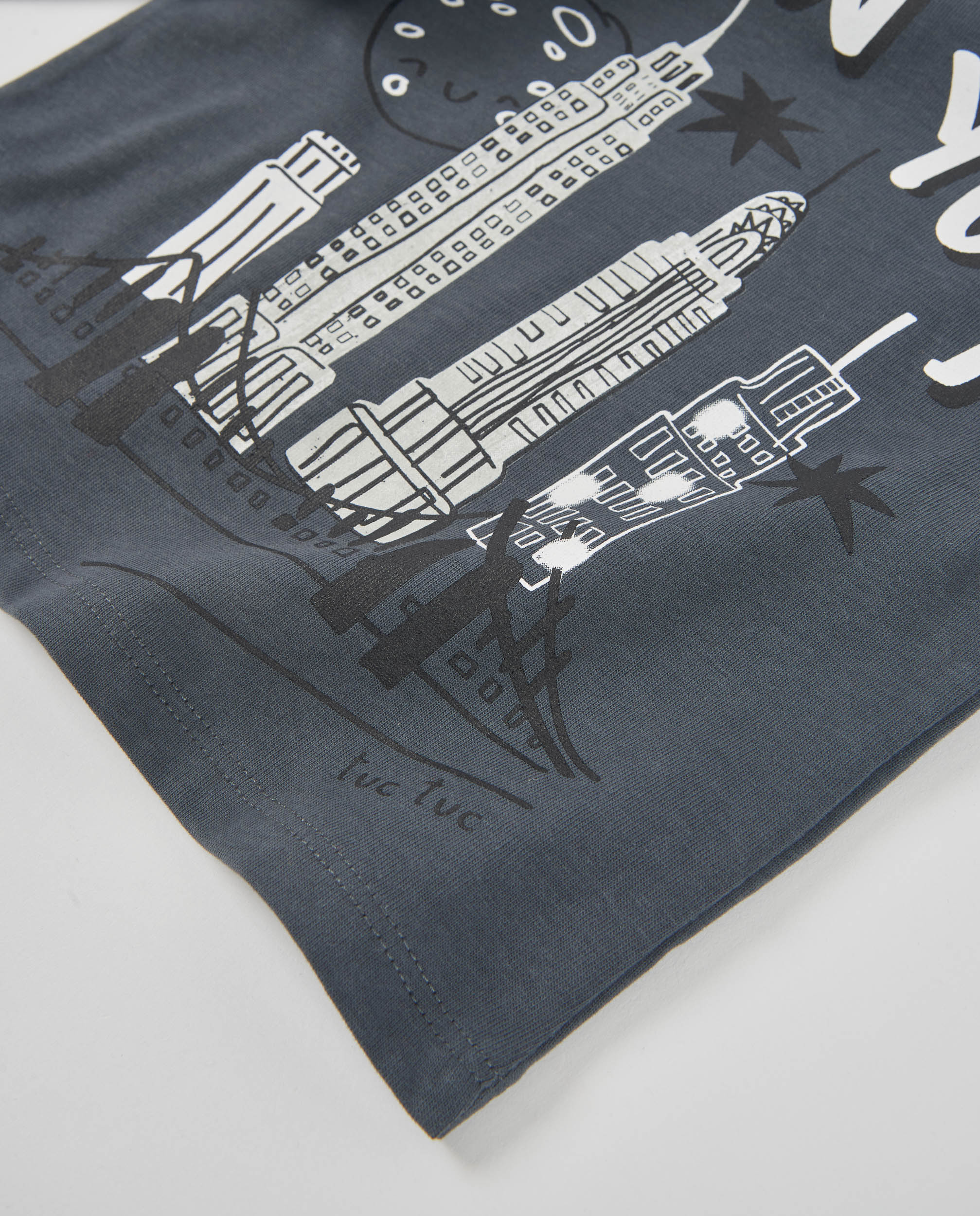 Camiseta de niño de punto con estampado de ciudad