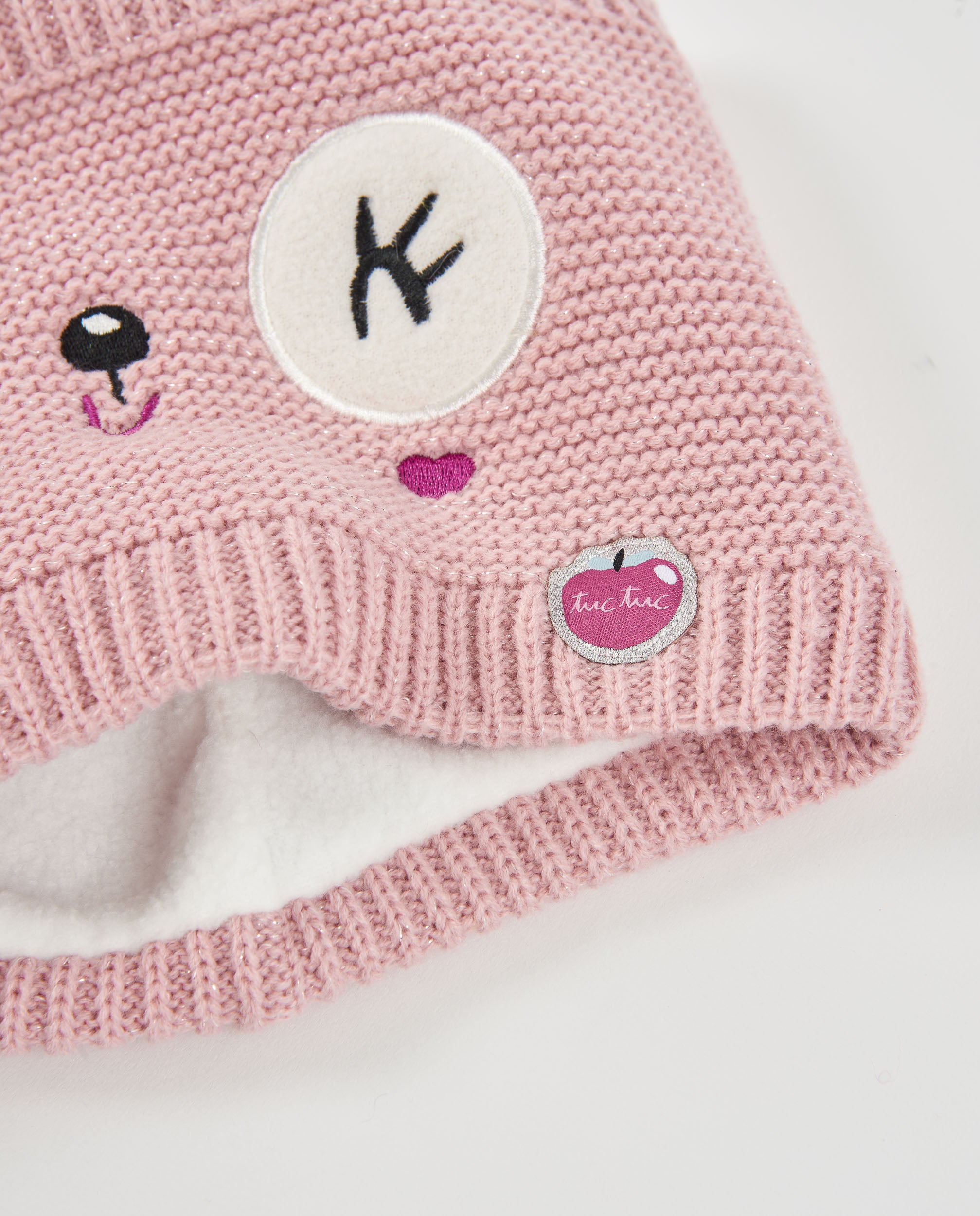 Set de niña de tricot con gorro de orejitas y braga de cuello