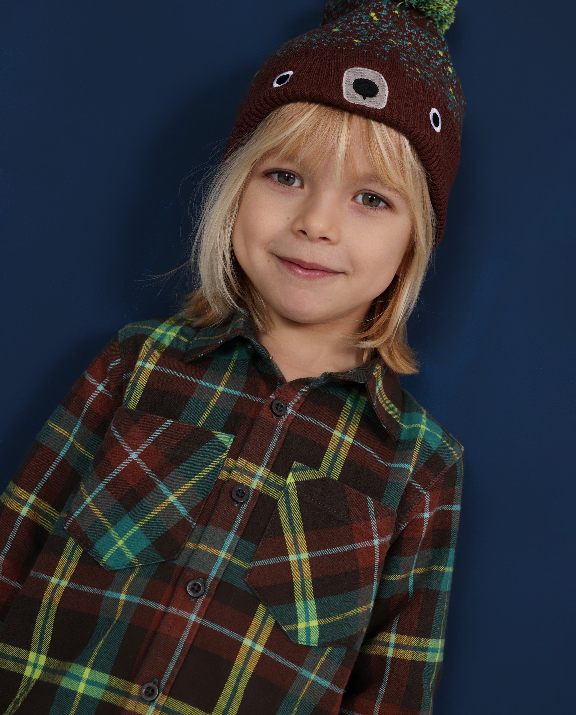 Camisa de niño de tela plana con diseño tartán y bolsillo doble
