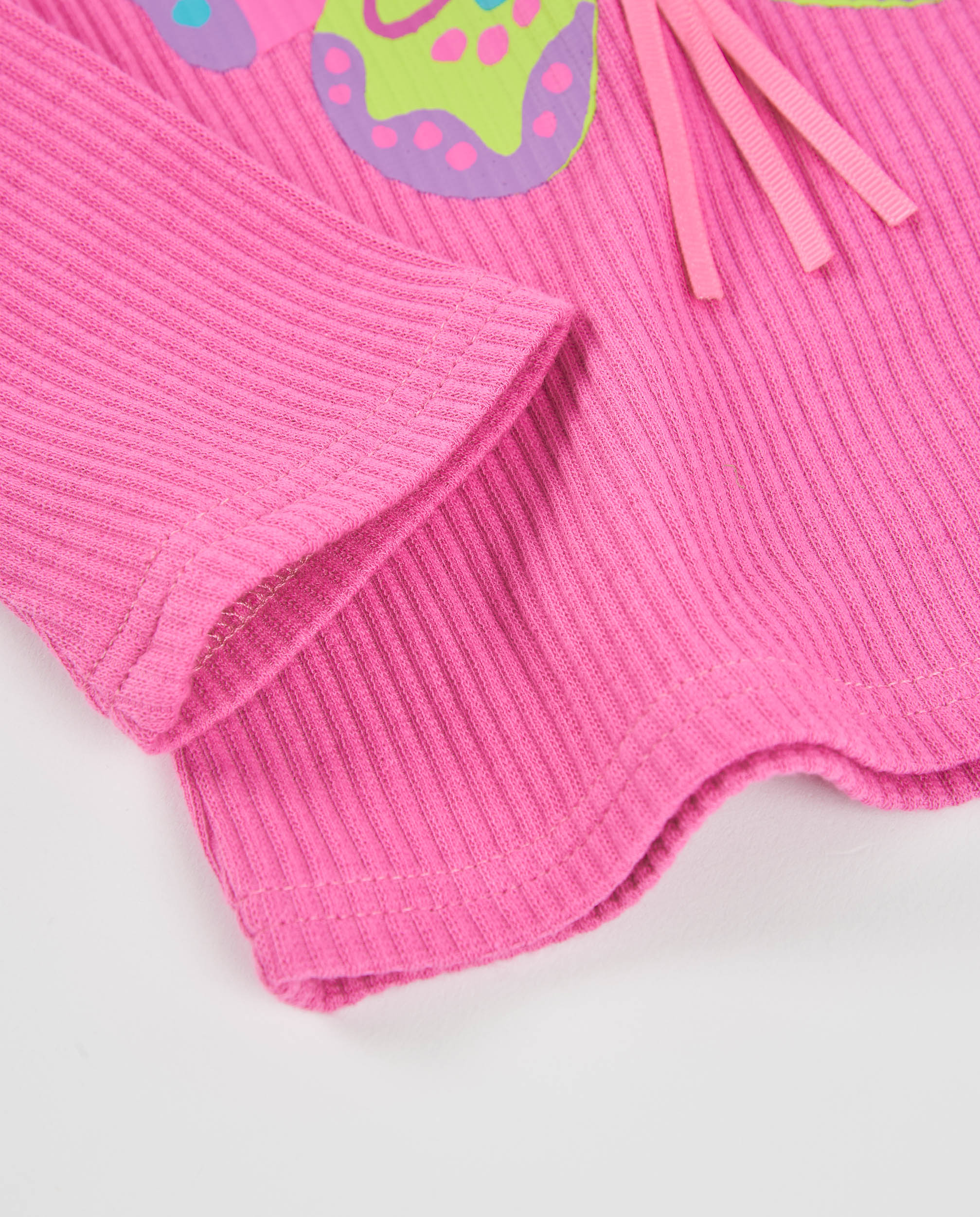 Camiseta de niña de punto con manga larga y estampado de mariposa