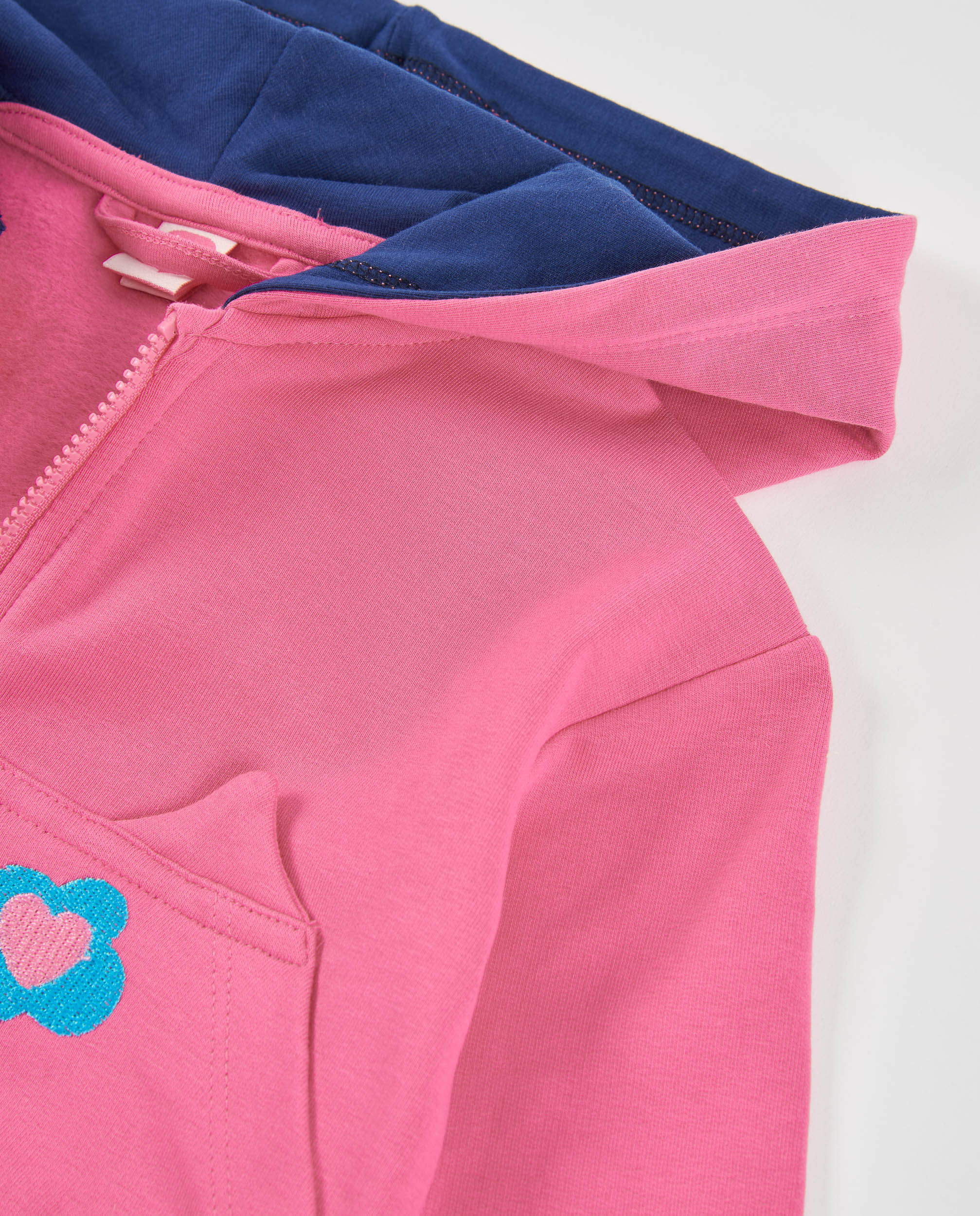 Chaqueta de niña de felpa con capucha y bordados