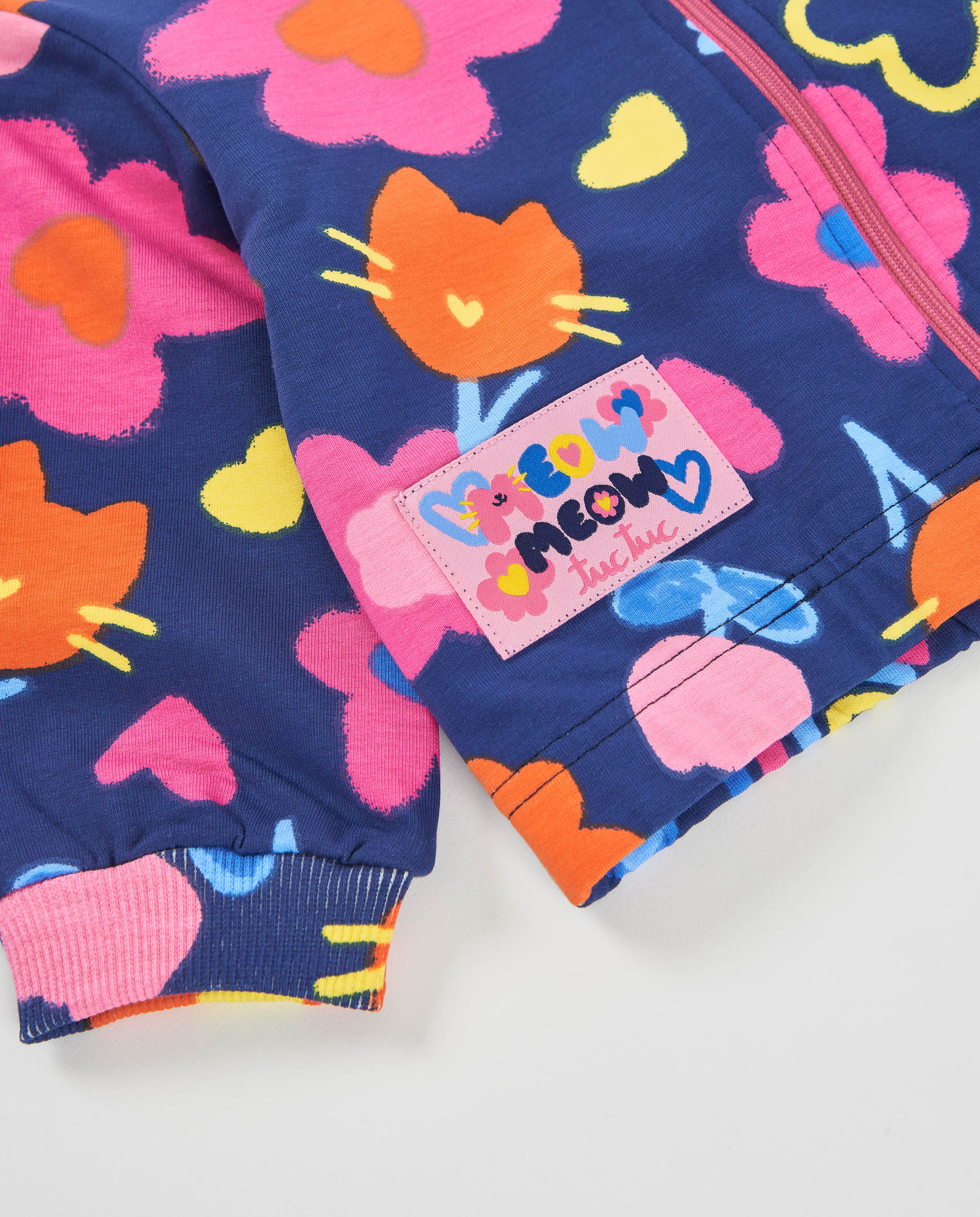 Chaqueta de niña de felpa con estampado floral y cierre de cremallera
