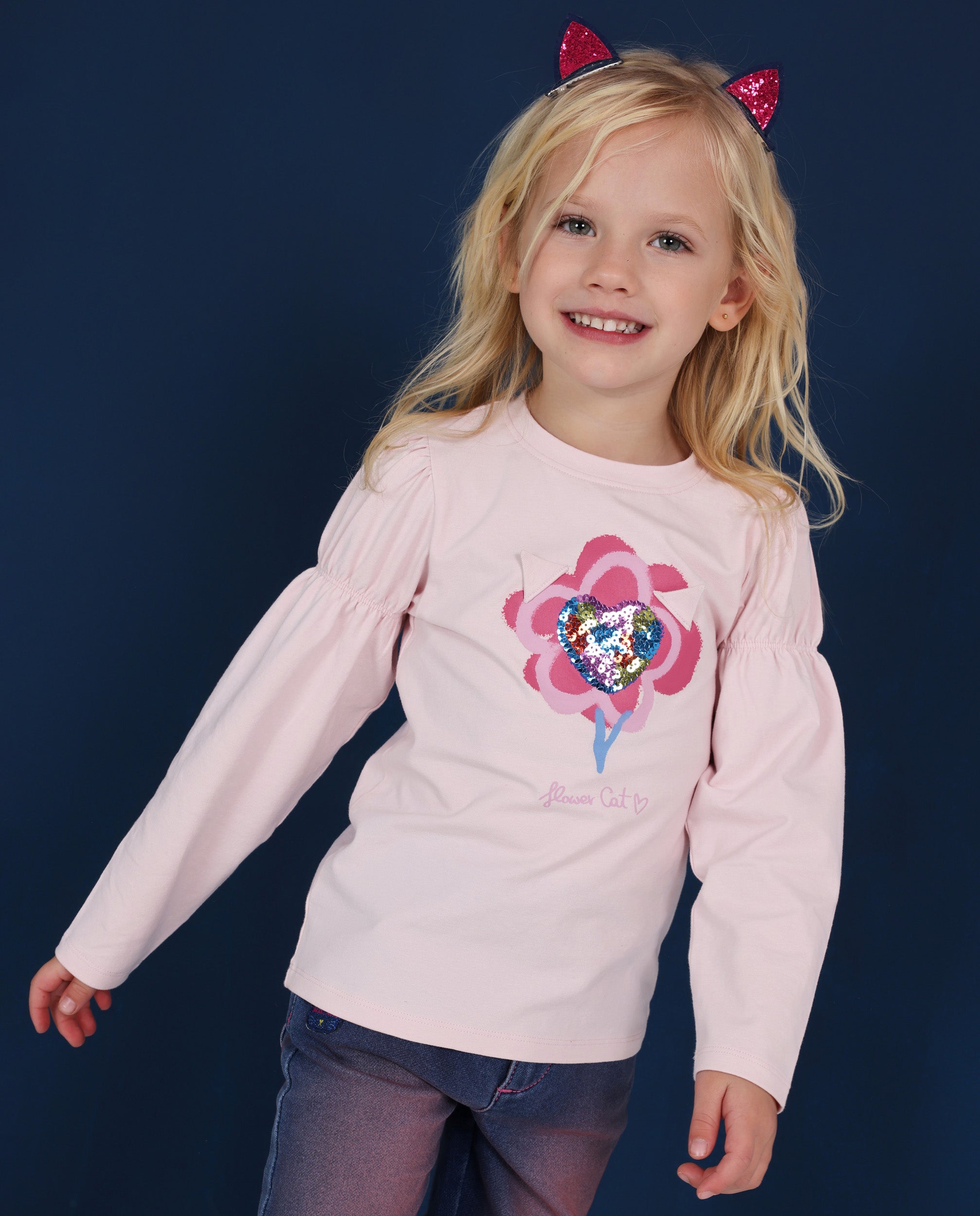 Camiseta de niña de punto con diseño de corazón y lentejuelas