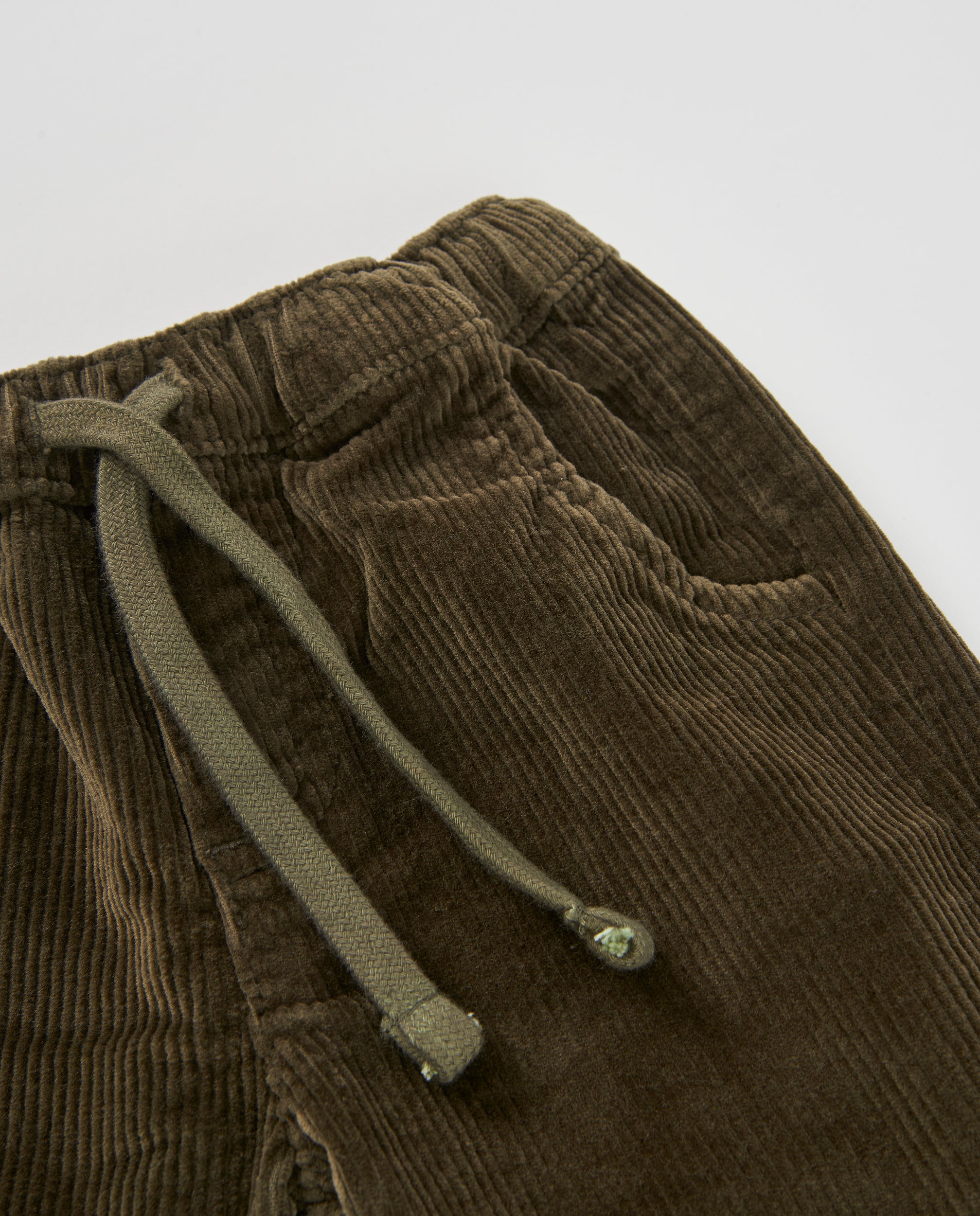 Pantalón de niño de pana con cintura ajustable y tacto suave