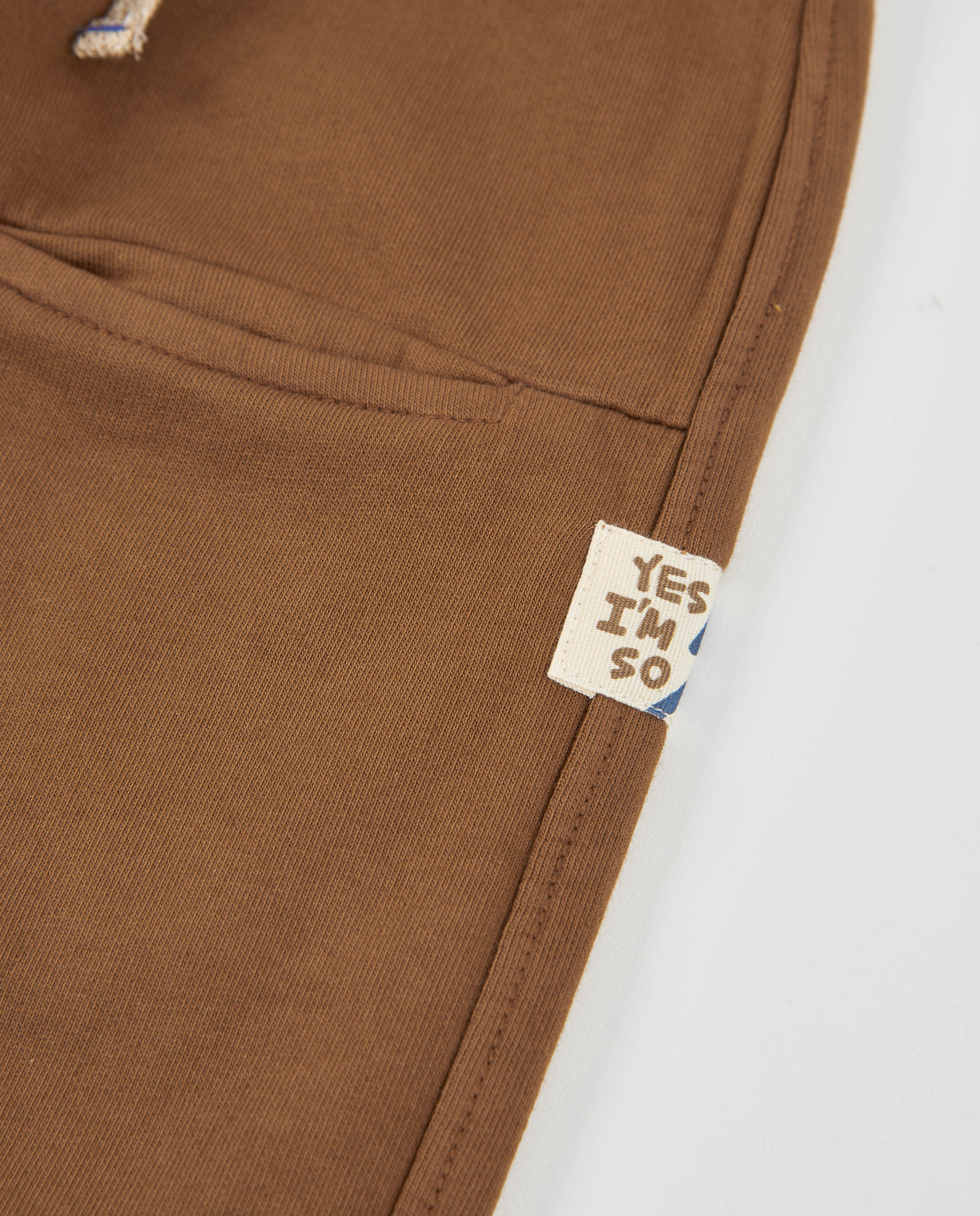 Pantalón de niño de felpa con cintura elástica y cordón ajustable